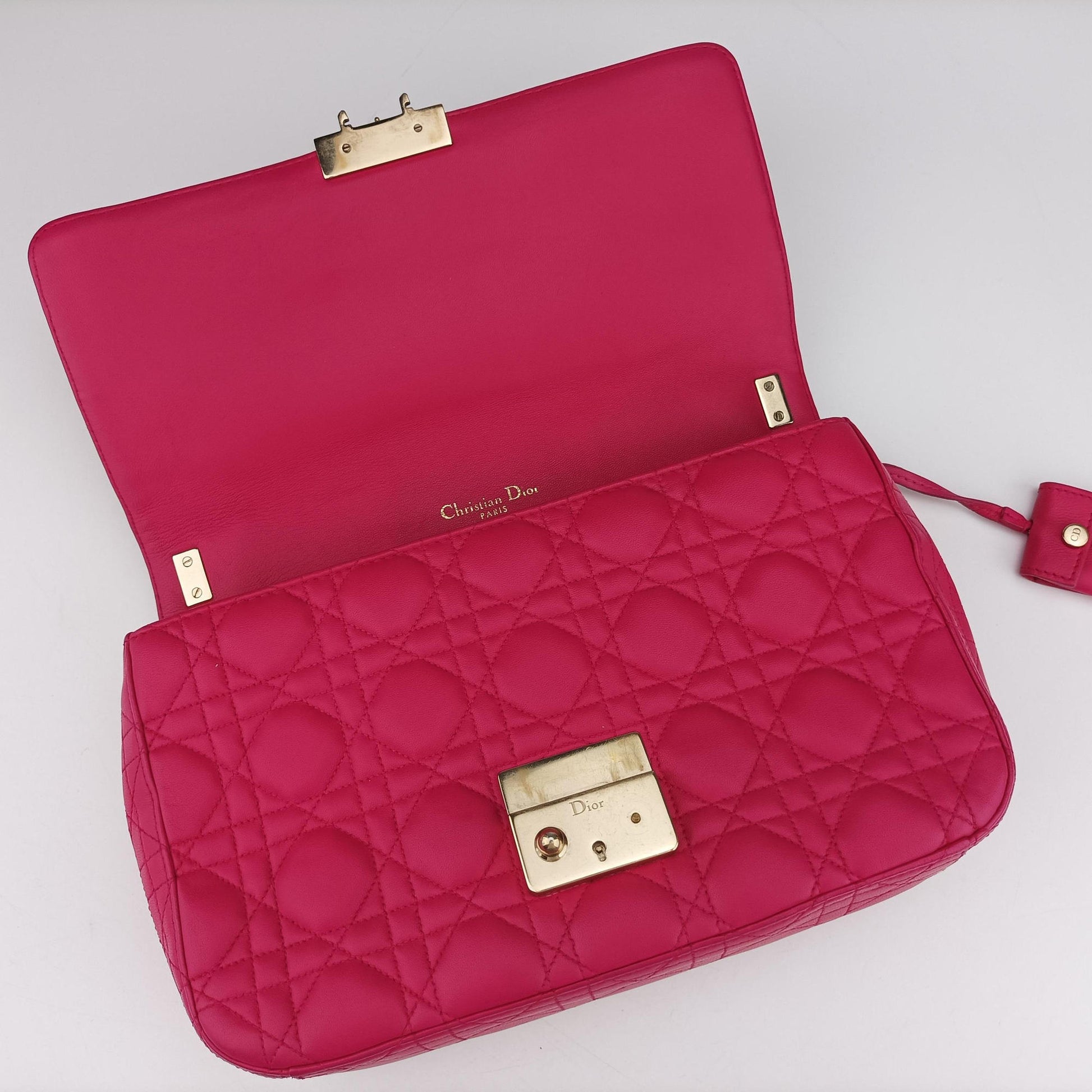 Miss Dior CANNAGE New Lock Pink lambskin 18-MA-0153ミス ディオール カナージュ ニューロック ピンク ラムスキン 18-MA-0153