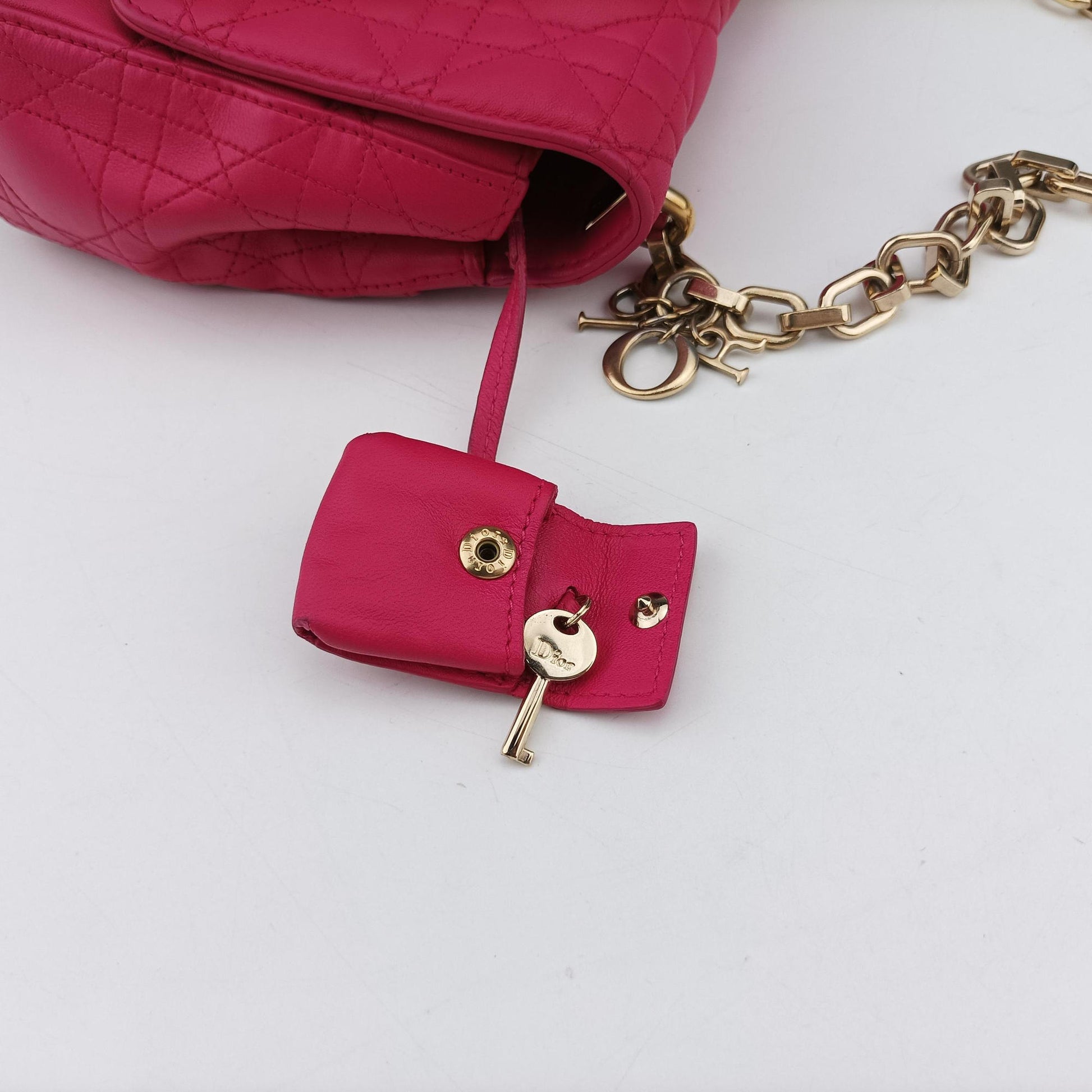 Miss Dior CANNAGE New Lock Pink lambskin 18-MA-0153ミス ディオール カナージュ ニューロック ピンク ラムスキン 18-MA-0153