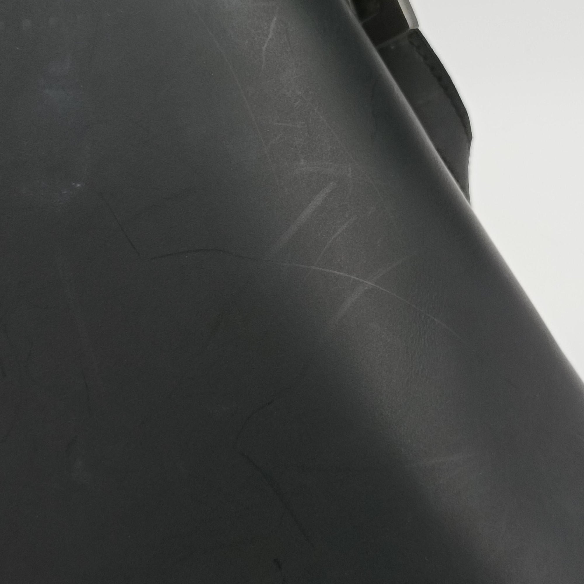 Minimalist Hobo Black leather 001.3300 1781ミニマリスト ホーボー ブラック レザー 001.3300 1781