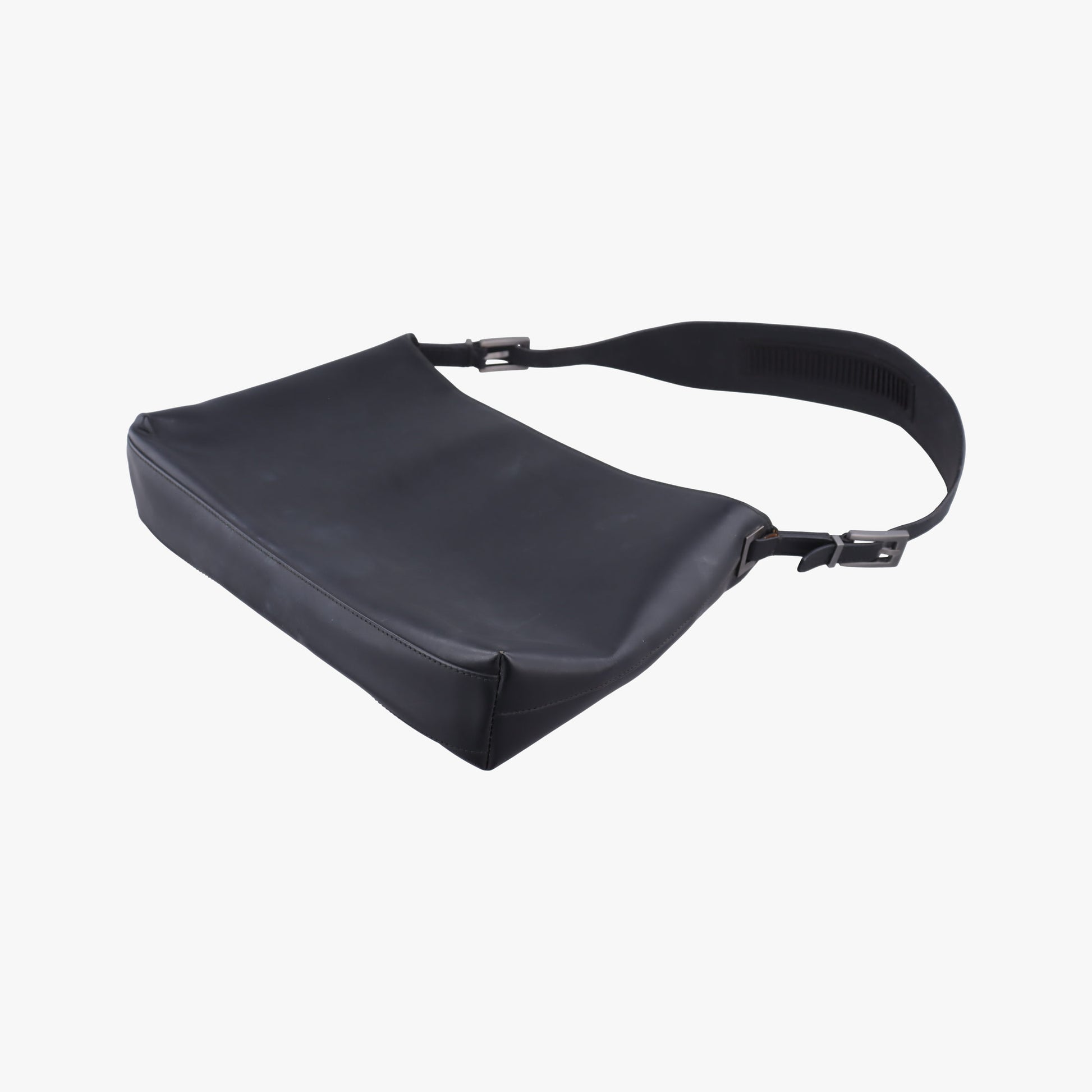 Minimalist Hobo Black leather 001.3300 1781ミニマリスト ホーボー ブラック レザー 001.3300 1781