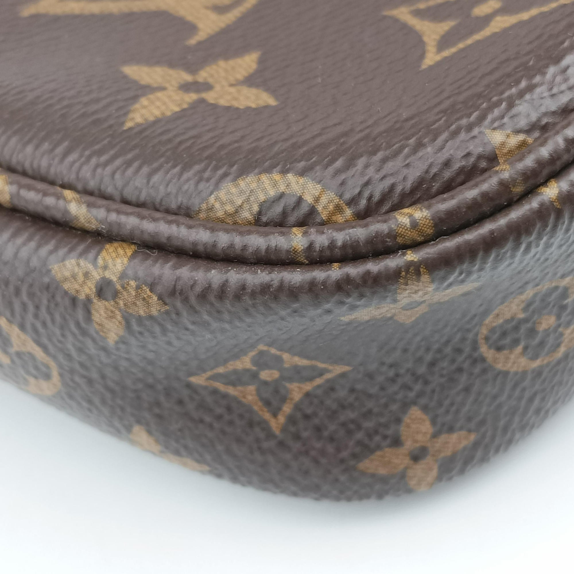 MULTI POCHETTE ACCESSOIRES MARRON×ROSE CLAIRE Monogram Canvas M44840 SP4290ミュルティポシェットアクセソワール マロン×ローズ クレール モノグラムキャンバス M44840 SP4290