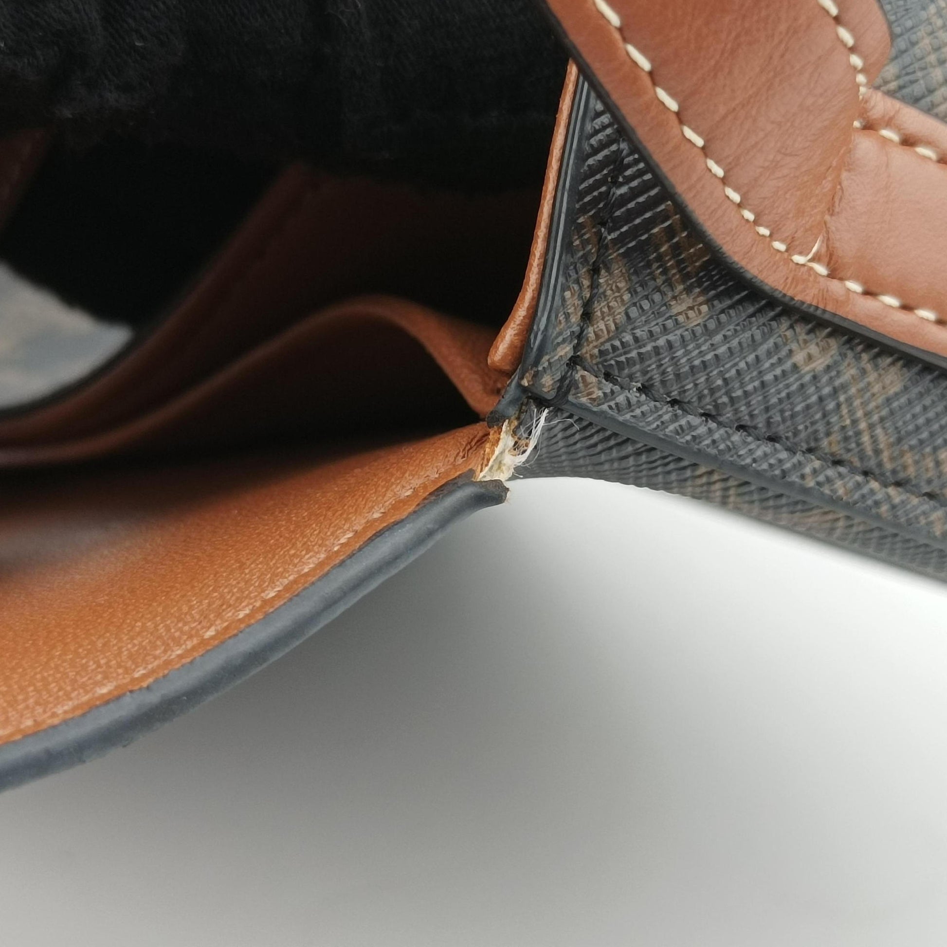 TRIOMPHE Brown PVC coated canvas F-CU-1202トリオンフ ブラウン PVCコーティングキャンバス F-CU-1202