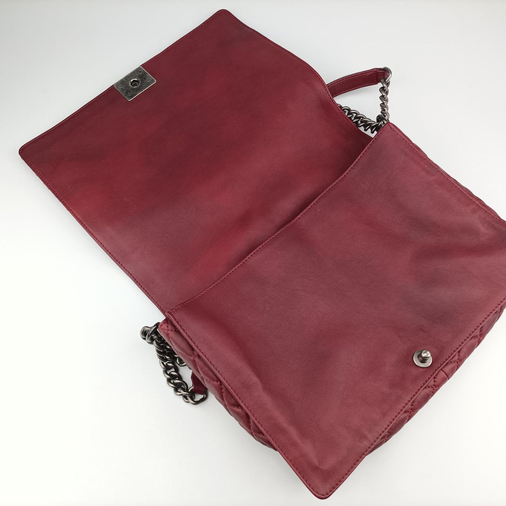 BOY CHANEL Red Leather A67947 18848566ボーイシャネル レッド レザー A67947 18848566