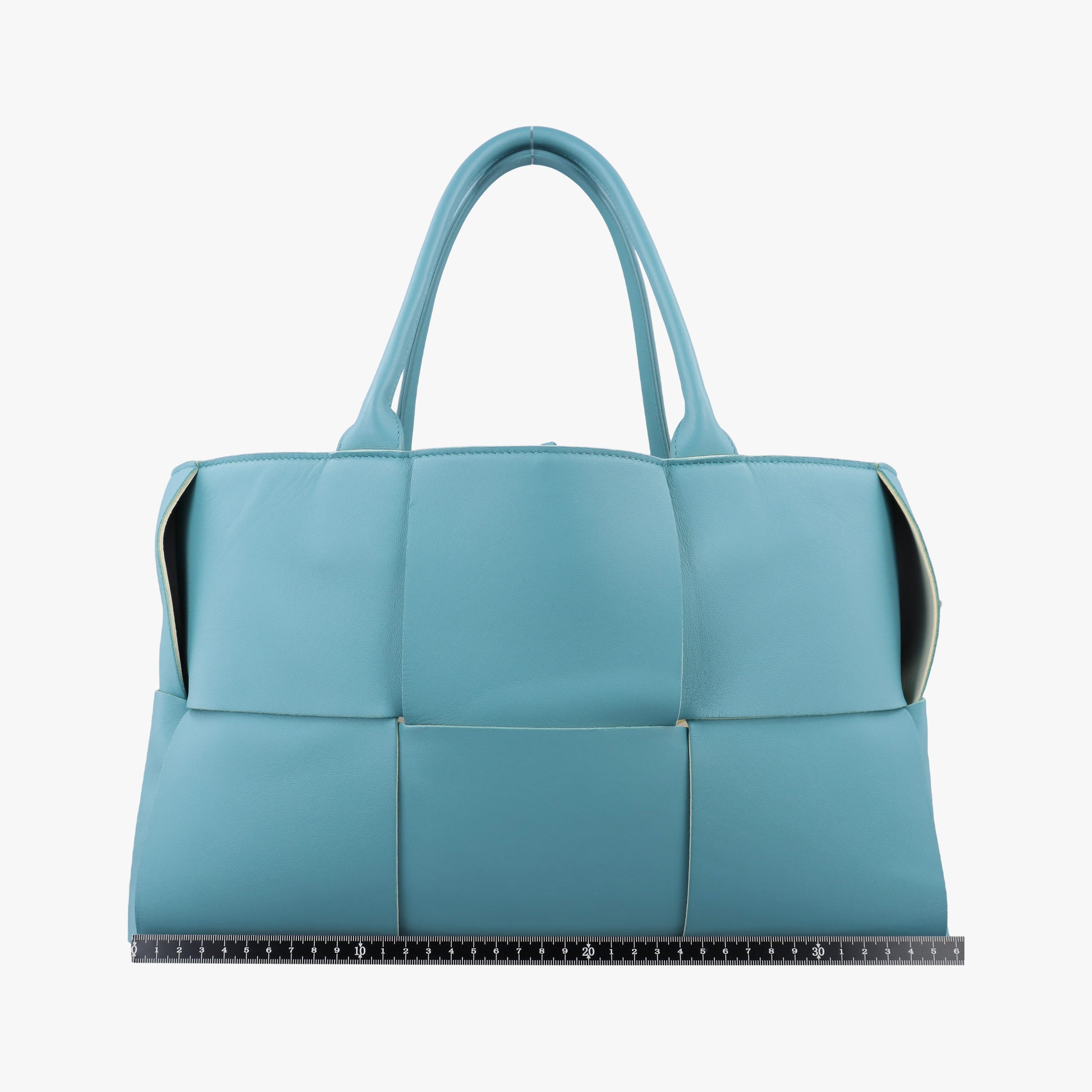 THE ARCO Tote Blue lambskin B09060949Eミディアム ザ アルコ トート ブルー ラムスキン B09060949E