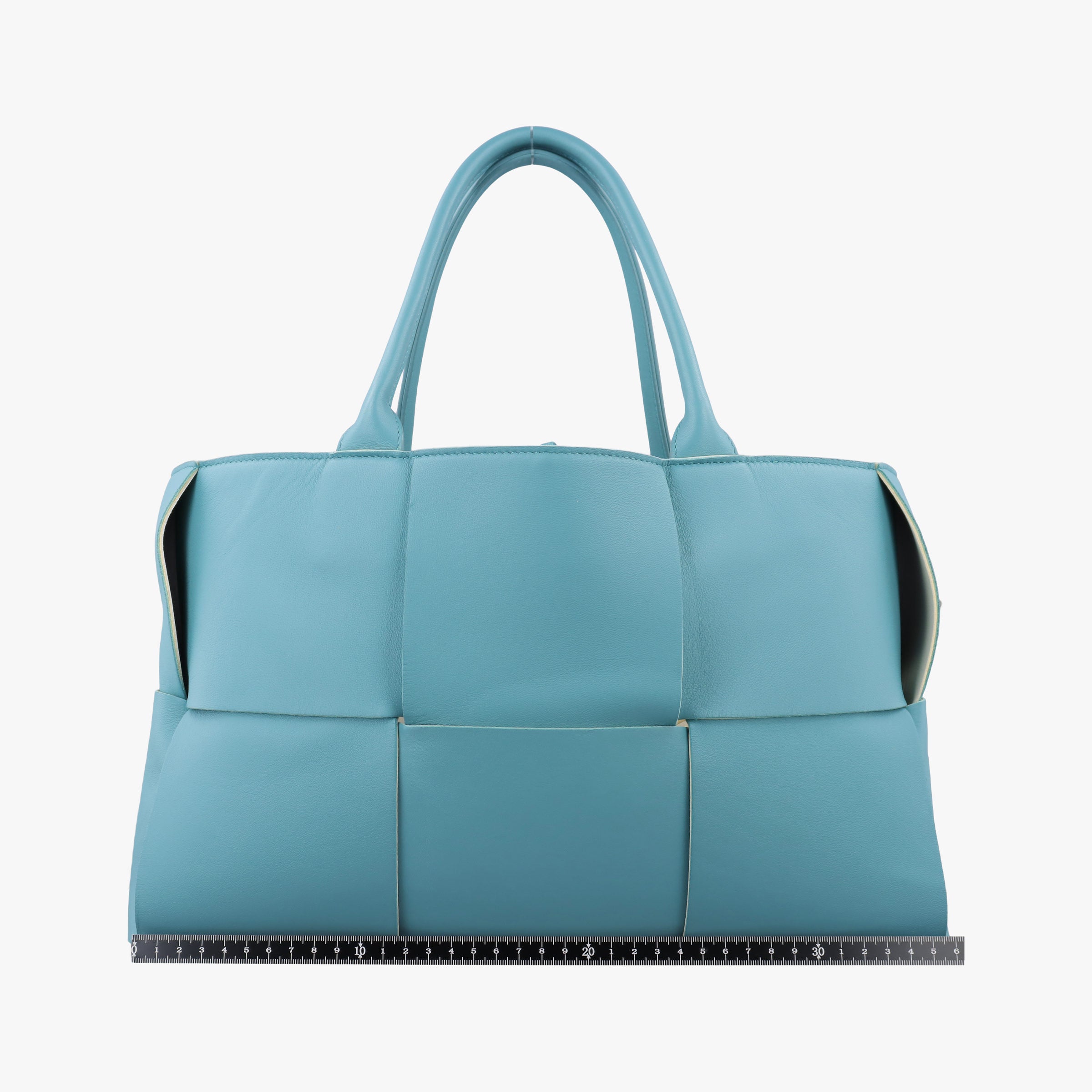 THE ARCO Tote Blue lambskin B09060949Eミディアム ザ アルコ トート ブルー ラムスキン B09060949E