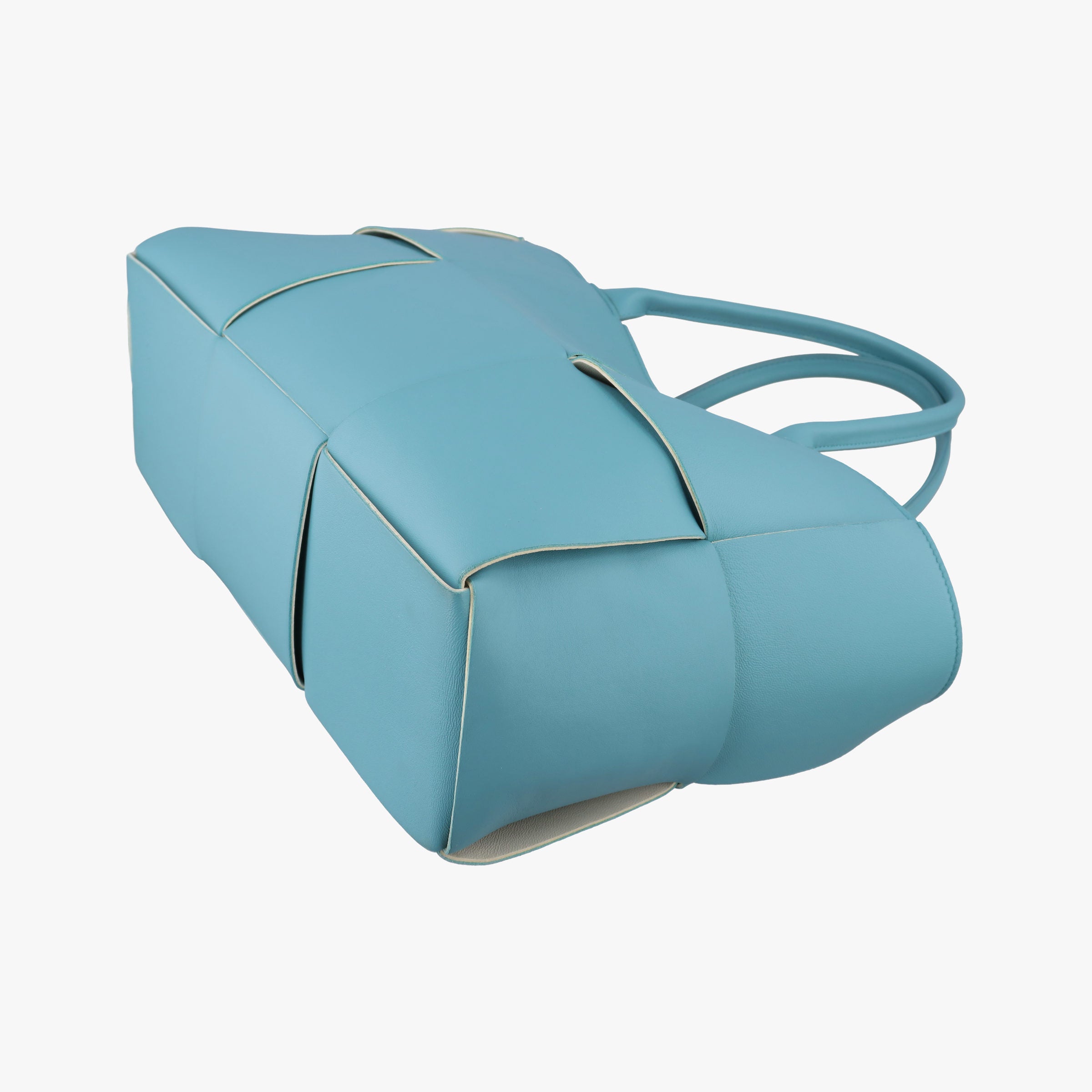THE ARCO Tote Blue lambskin B09060949Eミディアム ザ アルコ トート ブルー ラムスキン B09060949E
