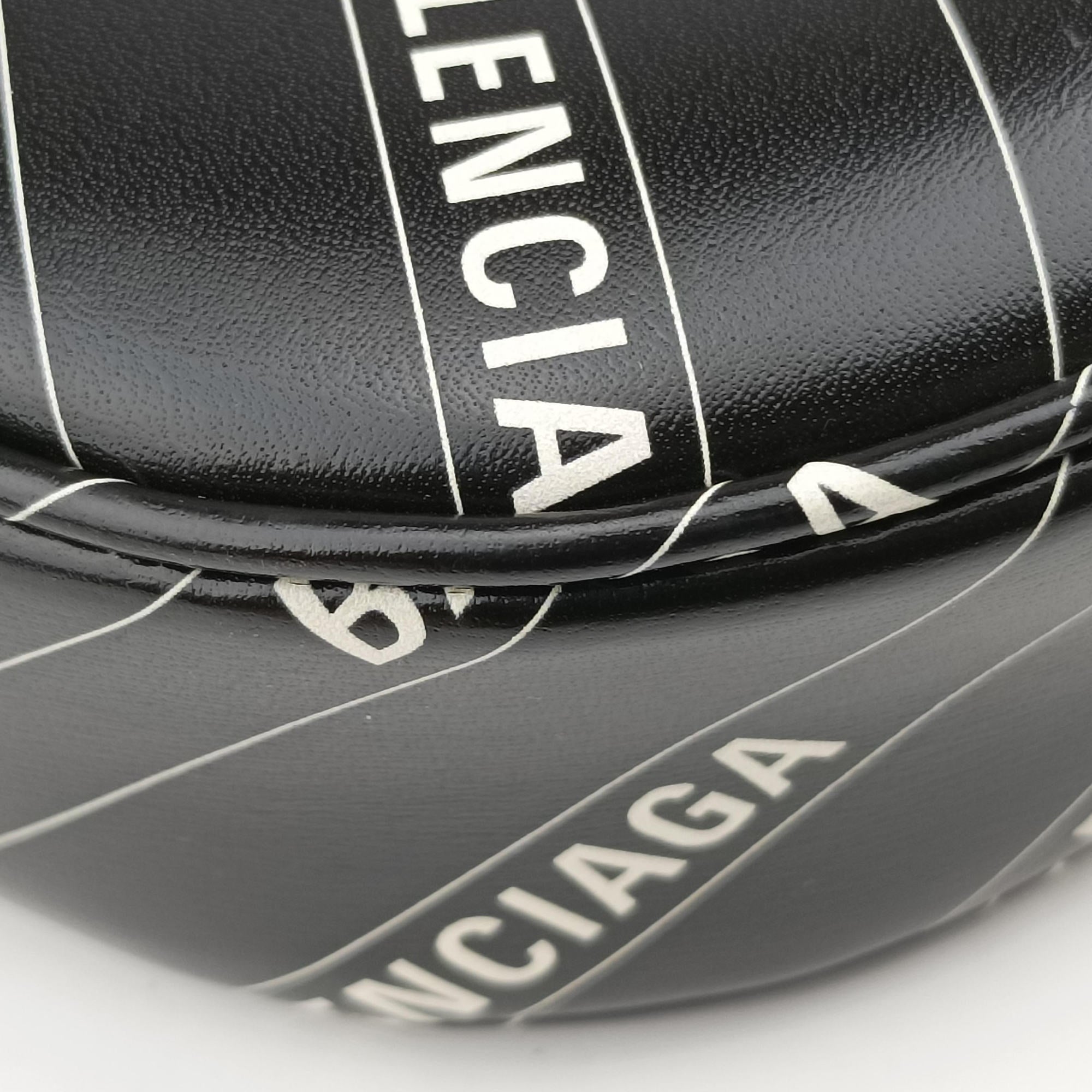 Gucci x Balenciaga The Hacker Project Jackie 1961 Black Leather 636712 B036488035グッチ × バレンシアガ ザ ハッカー プロジェクト ジャッキー 1961  ブラック レザー 636712 B036488035