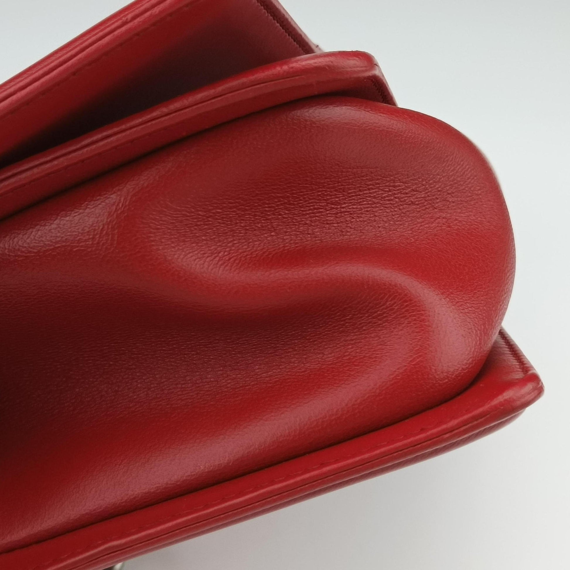 BOY CHANEL Red Leather A67086 18461108ボーイシャネル レッド レザー A67086 18461108