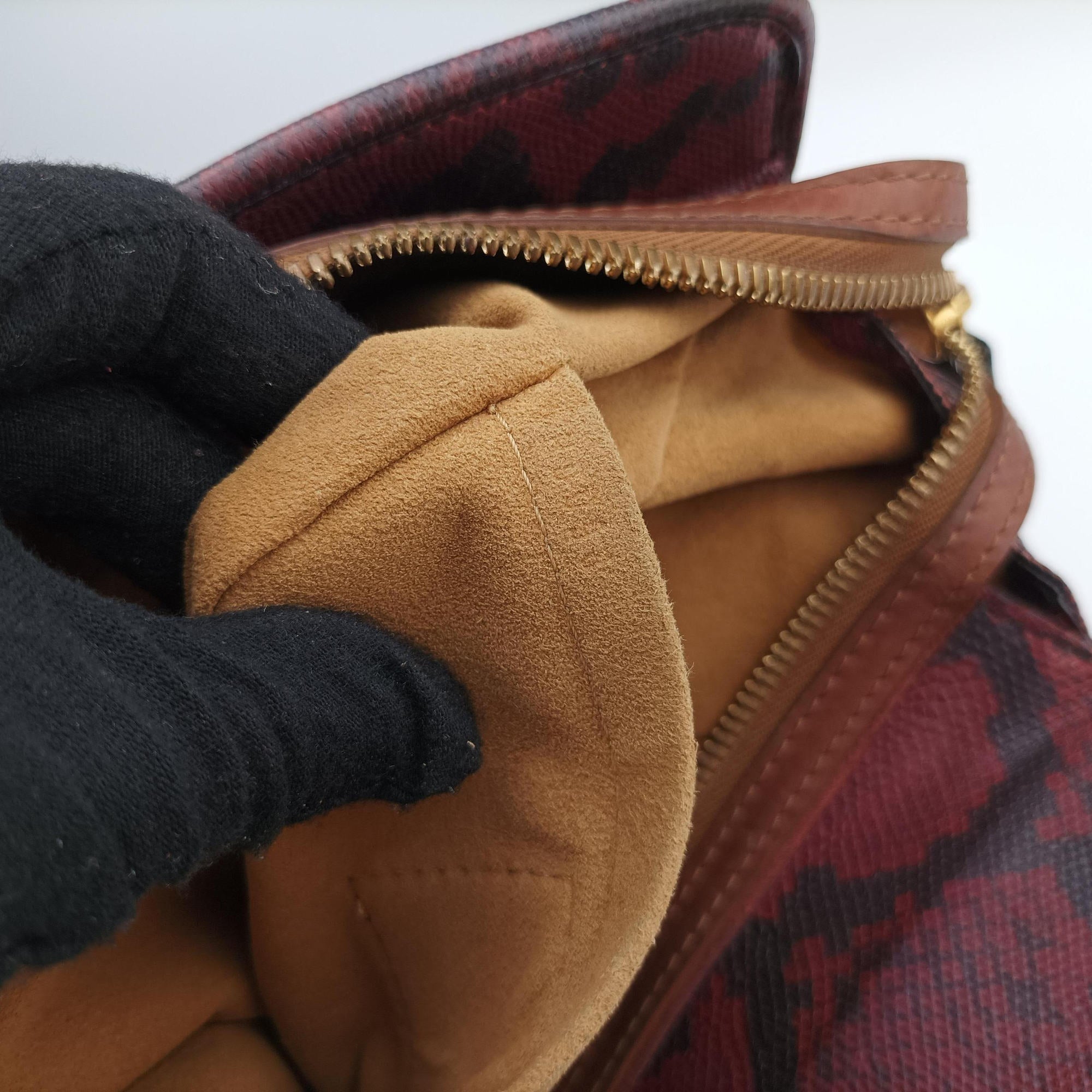 Graduate Violet Monogram Jokes M95739 Lot number unknownグラデュエート ヴィオレ モノグラム ジョークス M95739 製番不明