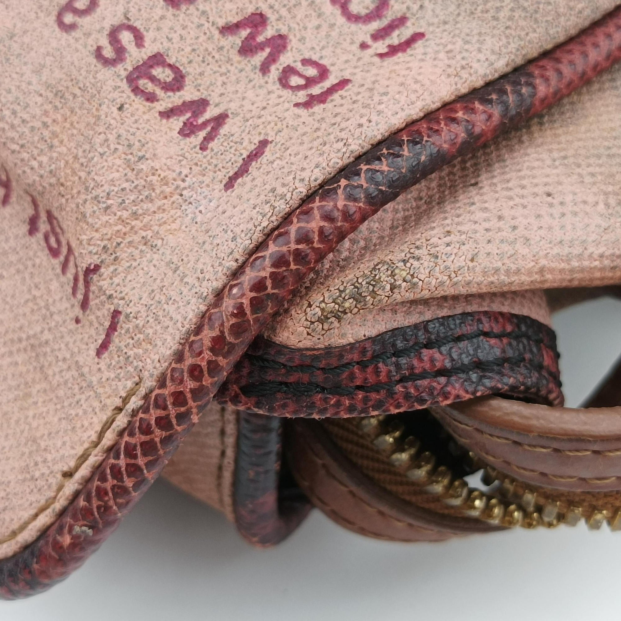 Graduate Violet Monogram Jokes M95739 Lot number unknownグラデュエート ヴィオレ モノグラム ジョークス M95739 製番不明