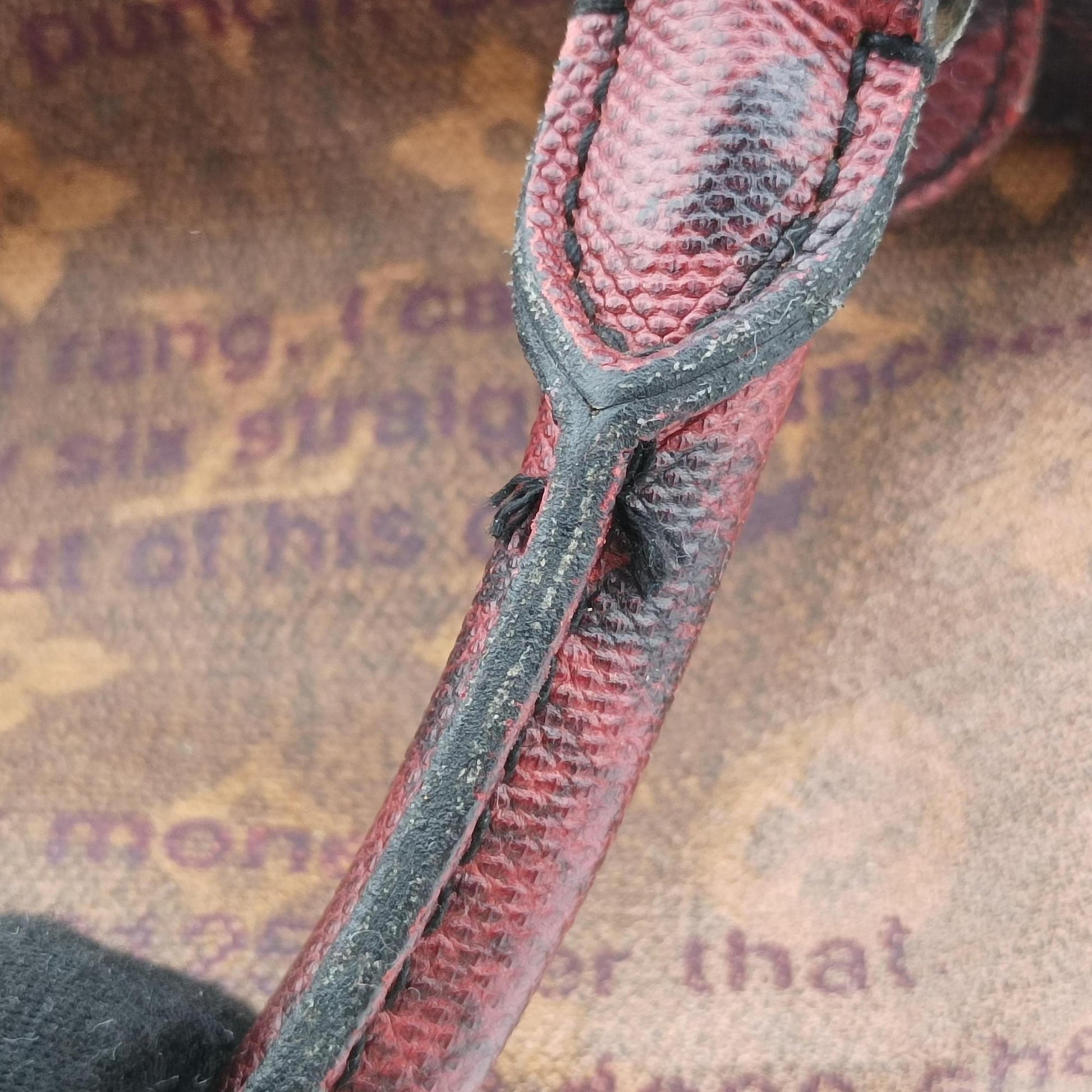 Graduate Violet Monogram Jokes M95739 Lot number unknownグラデュエート ヴィオレ モノグラム ジョークス M95739 製番不明