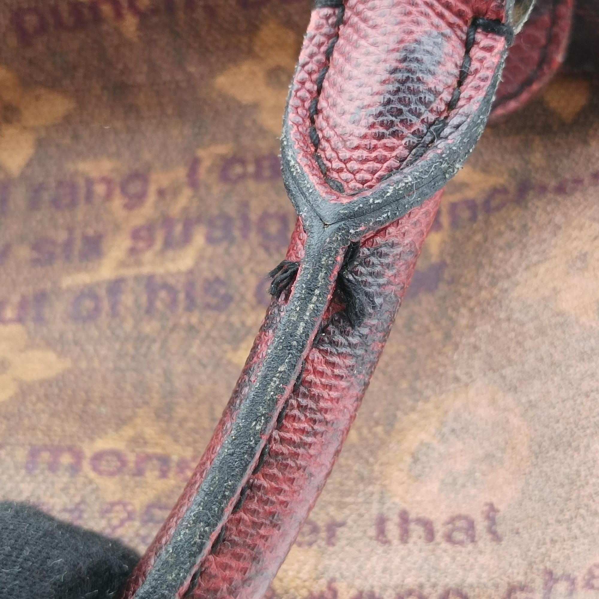 Graduate Violet Monogram Jokes M95739 Lot number unknownグラデュエート ヴィオレ モノグラム ジョークス M95739 製番不明