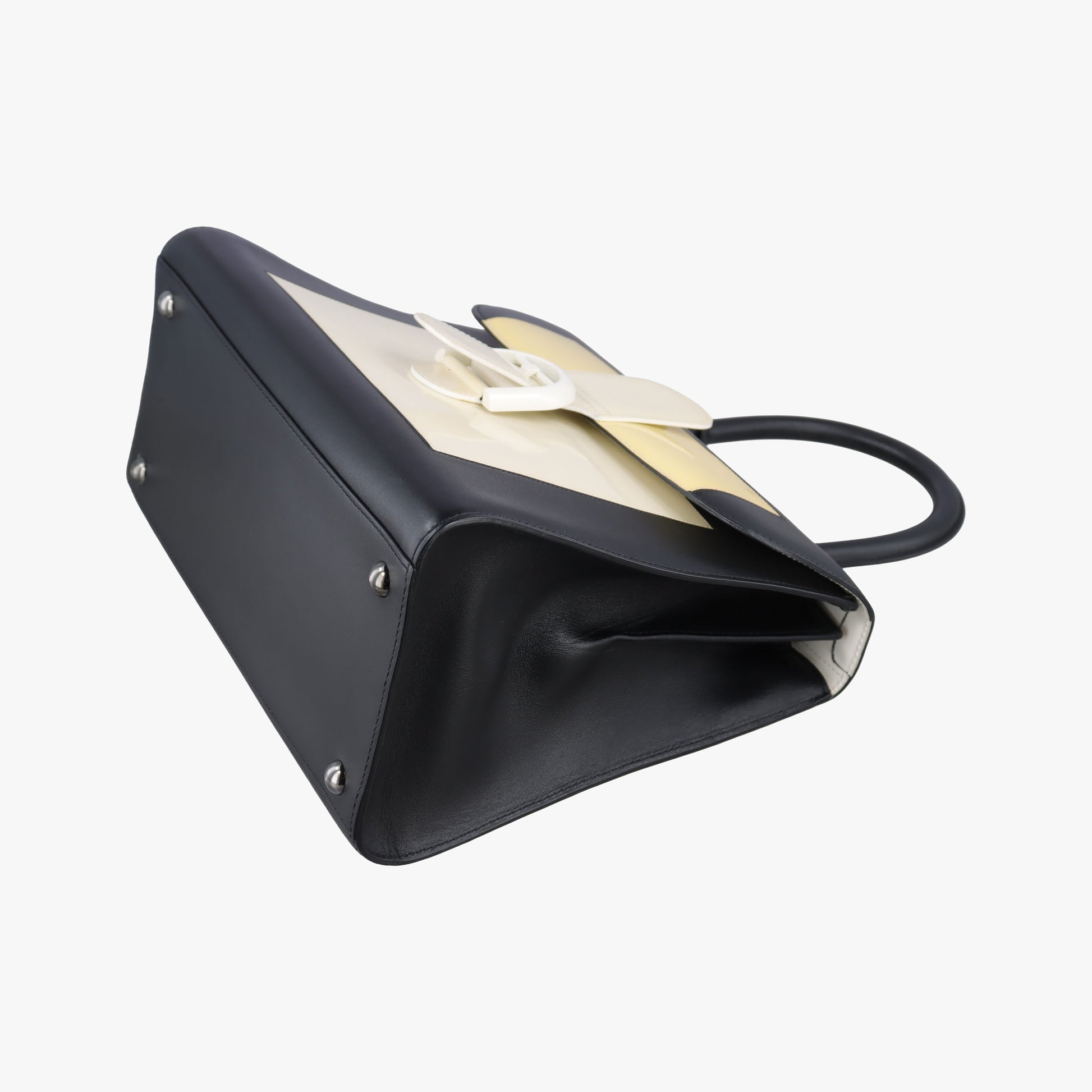 Brillant Black × ivory Leather × patent leather I40Bブリヨン ブラック × アイボリー レザー × パテントレザー I40B