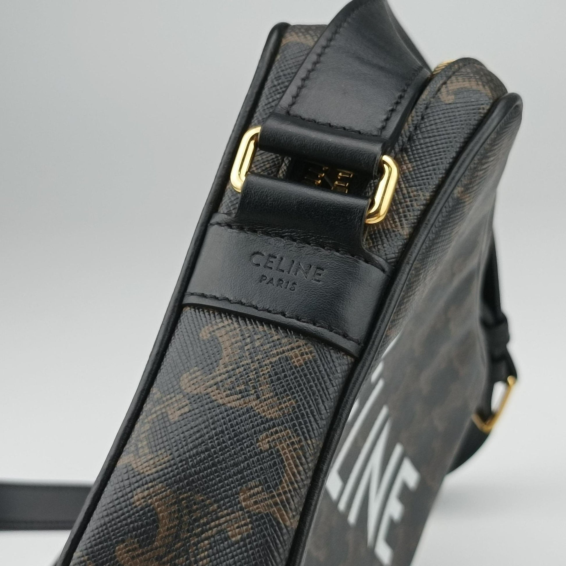 Medium Triomphe Messenger Brown PVC coated canvas F-CU-2271ミディアム トリオンフ メッセンジャー ブラウン PVCコーティングキャンバス F-CU-2271