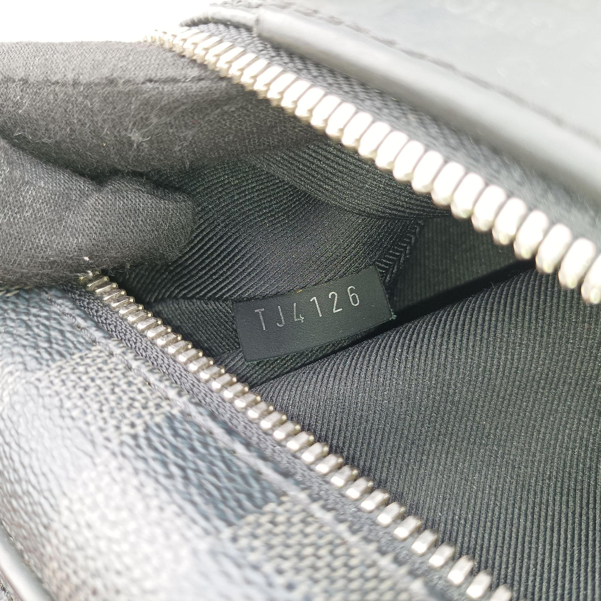 Josh Noir Damier Graphite N41473 TJ4126ジョッシュ ノワール ダミエグラフィット N41473 TJ4126