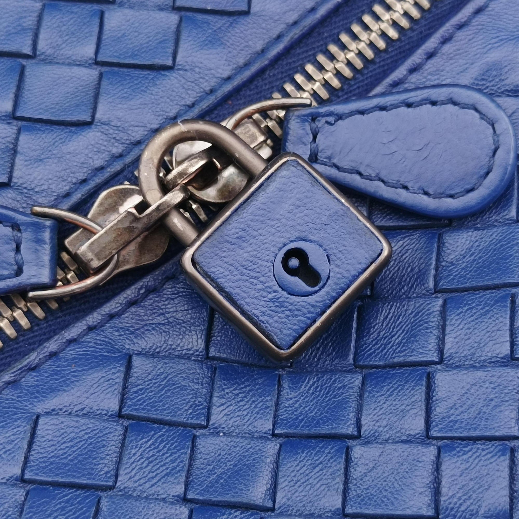 Intrecciato Briefcase Blue lambskin 256347 V0016 4260 EPEV 2011 915 Aイントレチャート ブリーフケース ブルー ラムスキン 256347 V0016 4260 EPEV 2011 915 A