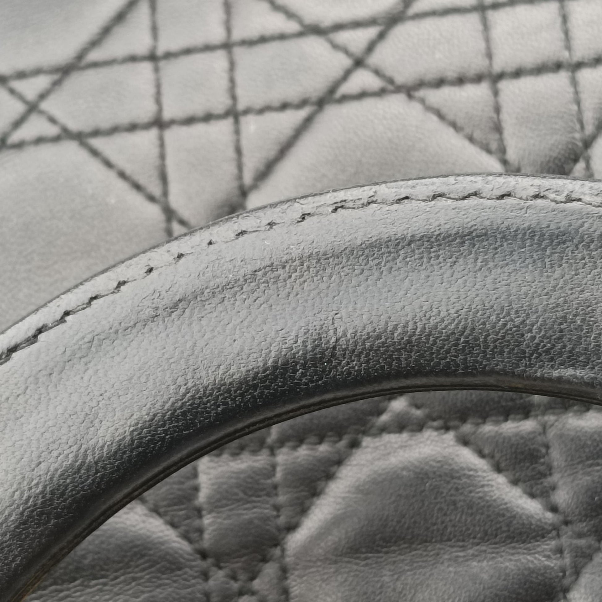Lady Dior Black lambskin MA-0977レディディオール ブラック ラムスキン MA-0977