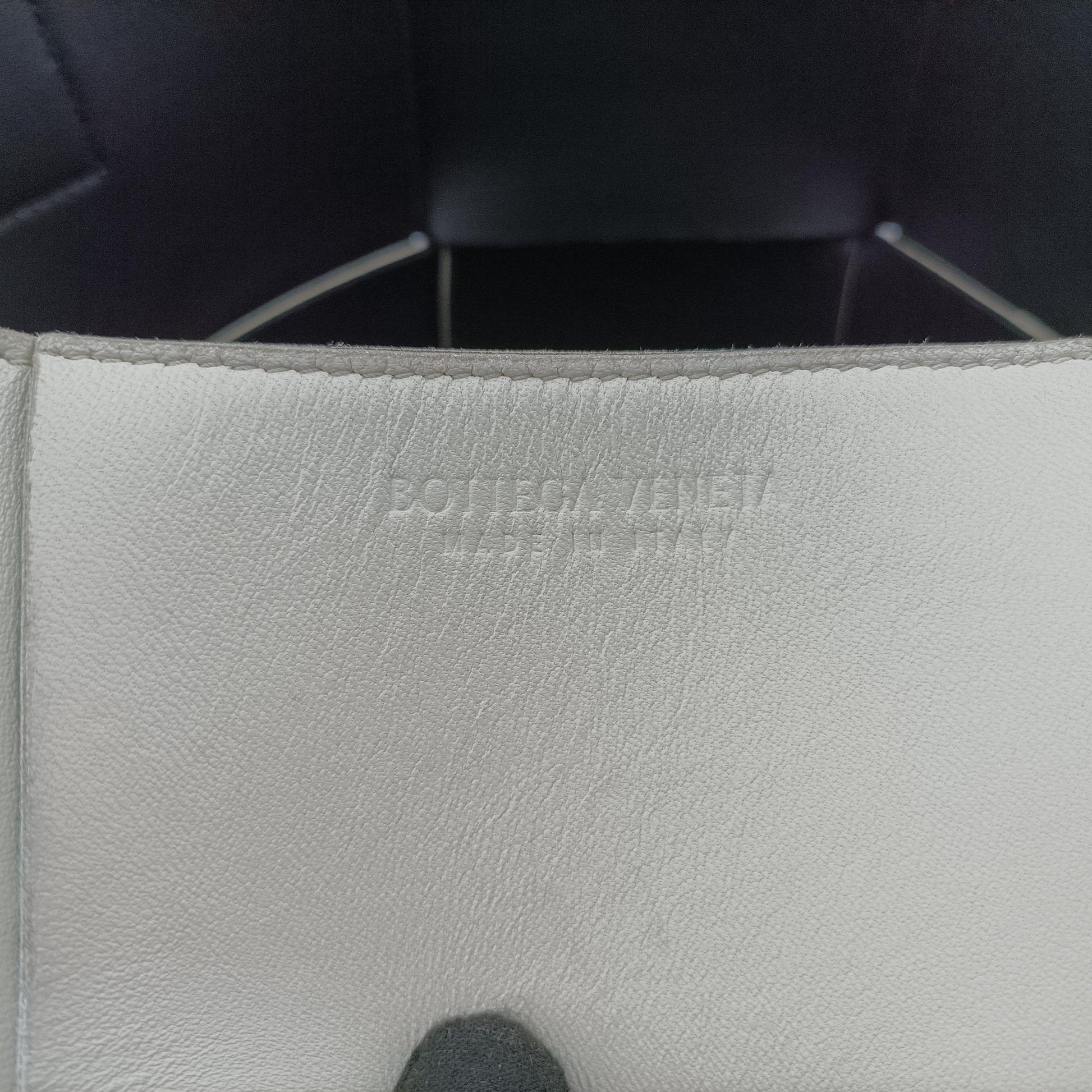 THE ARCO Tote White lambskin B09591052H IC Chipザ アルコ トート ホワイト ラムスキン B09591052H ICチップ