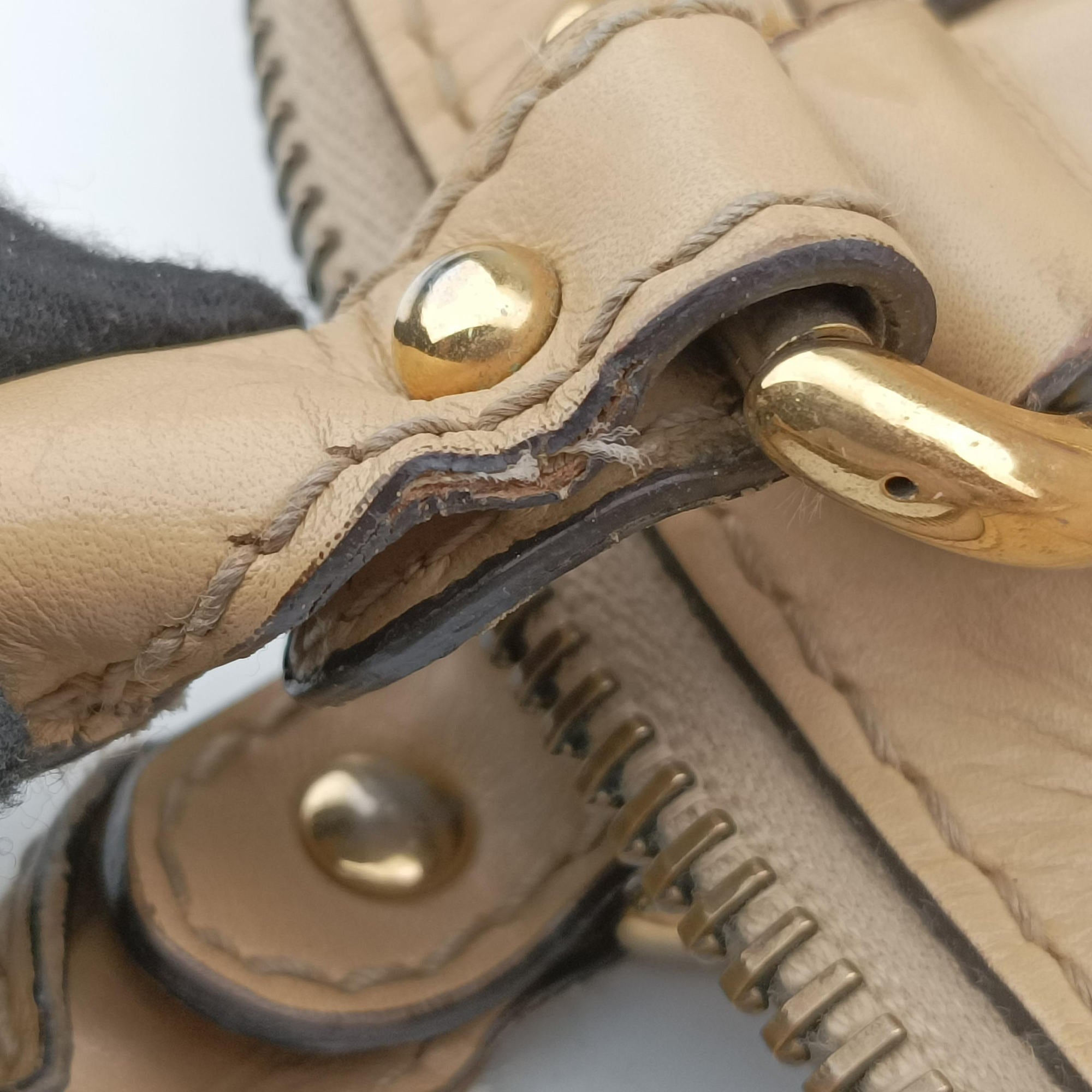 Scarlett Beige Leather 282299 F011117359スカーレット ベージュ レザー 282299 F011117359
