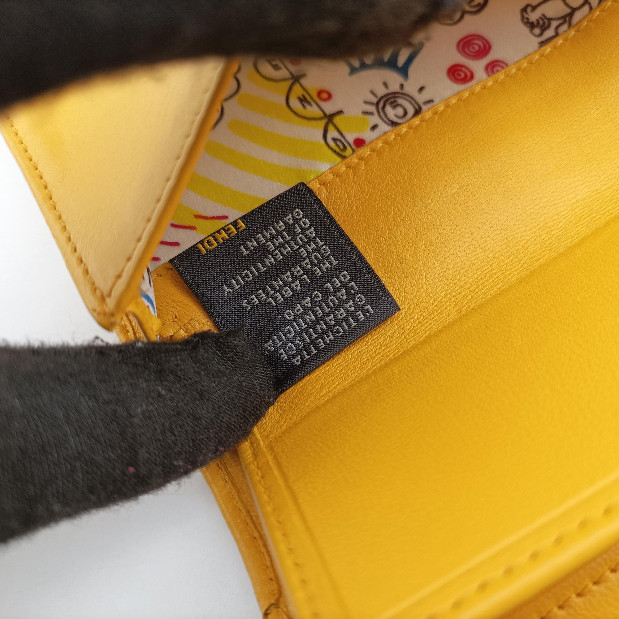 Embossed Logo Yellow lambskin 3M9219 2289-8BM0219-YMY-088エンボス ロゴ イエロー ラムスキン 3M9219 2289-8BM0219-YMY-088