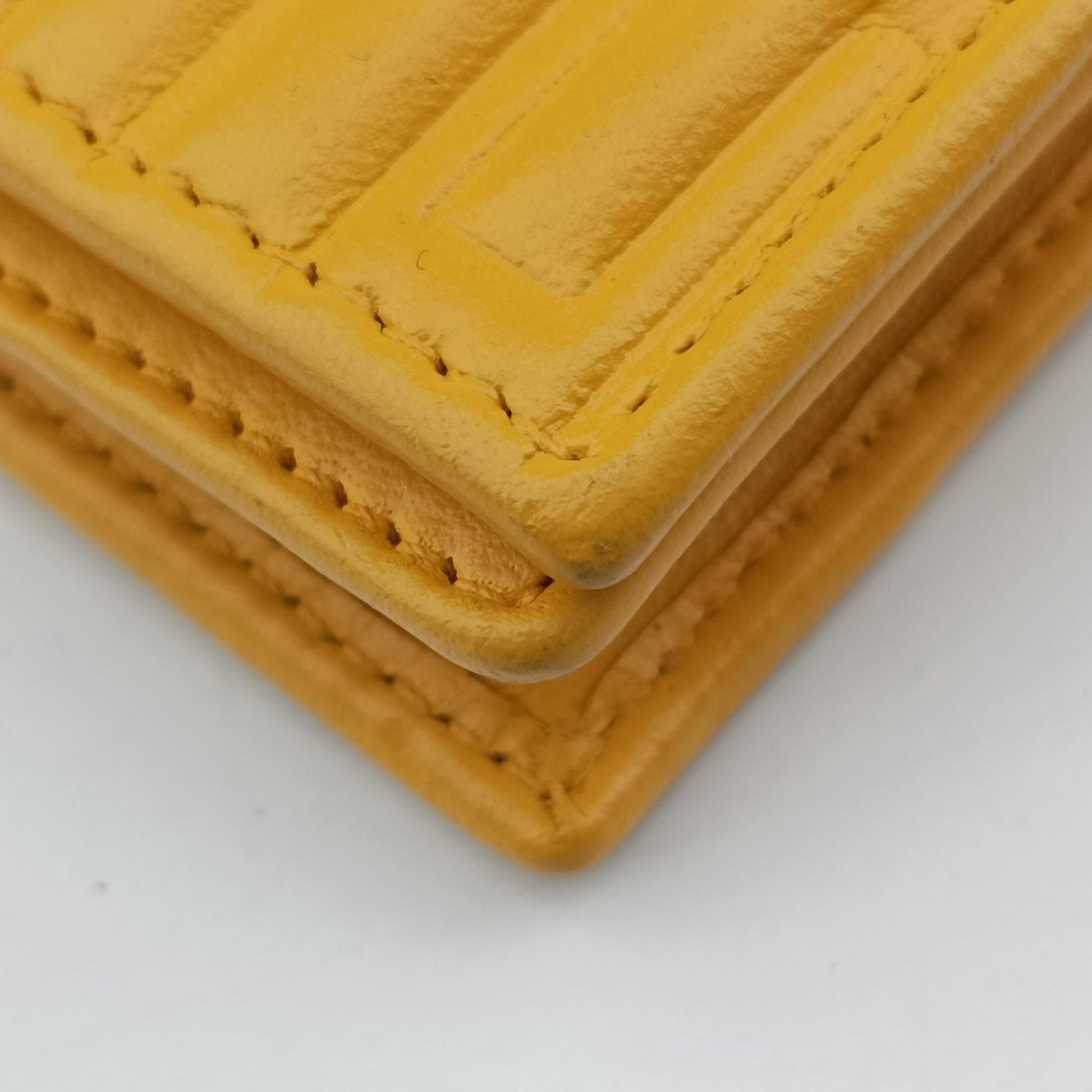 Embossed Logo Yellow lambskin 3M9219 2289-8BM0219-YMY-088エンボス ロゴ イエロー ラムスキン 3M9219 2289-8BM0219-YMY-088