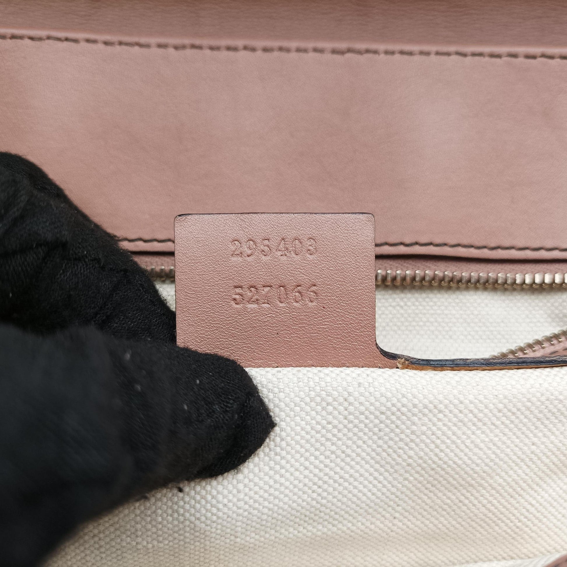 Emily Pink Leather 295403 G011675267エミリー ピンク レザー 295403 G011675267
