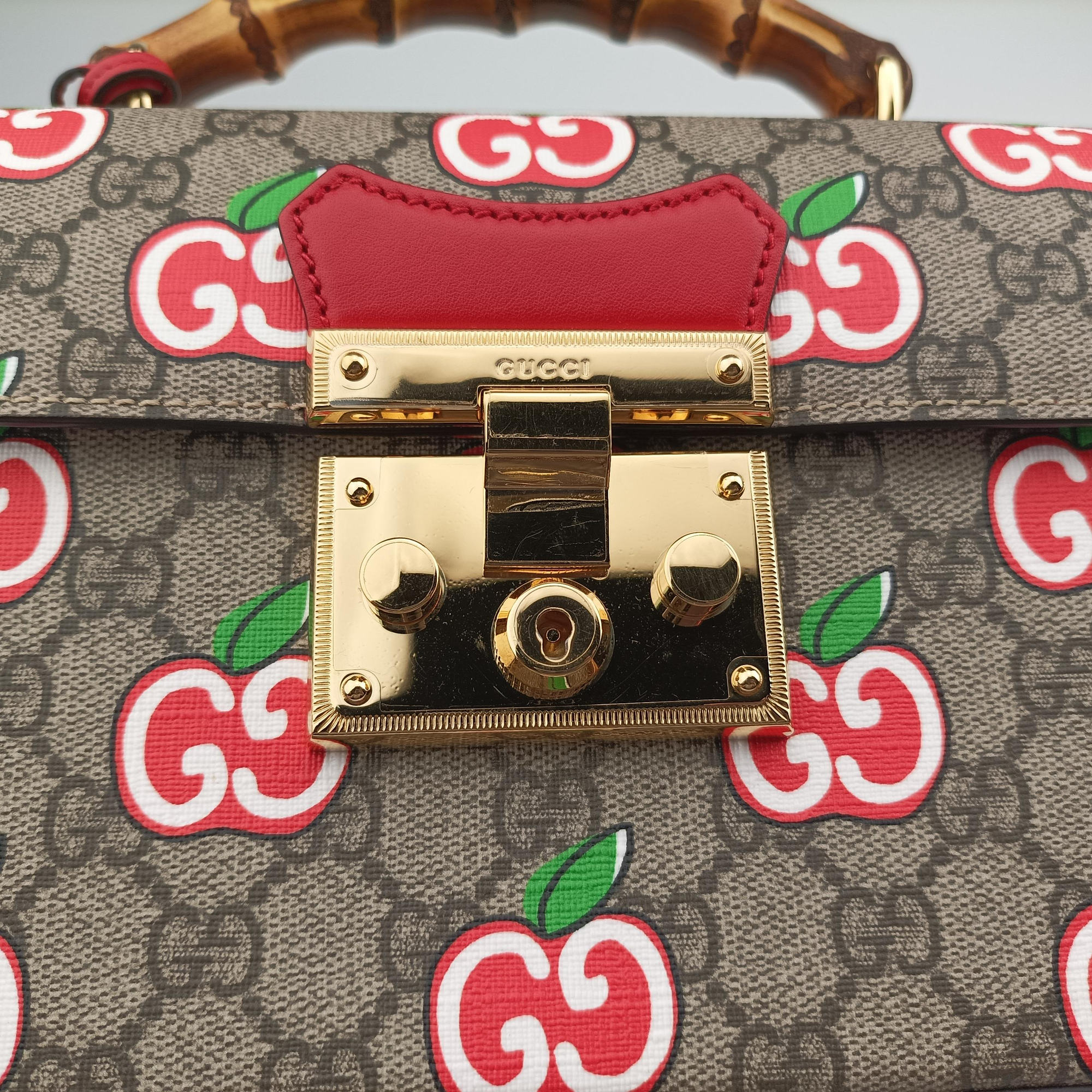 GG flora Padlock Bamboo beige×red×multi PVC coated canvas×Leather 603221 I033033518GGアップル パドロック バンブー ベージュ×レッド×マルチ PVCコーティングキャンバス×レザー 603221 I033033518