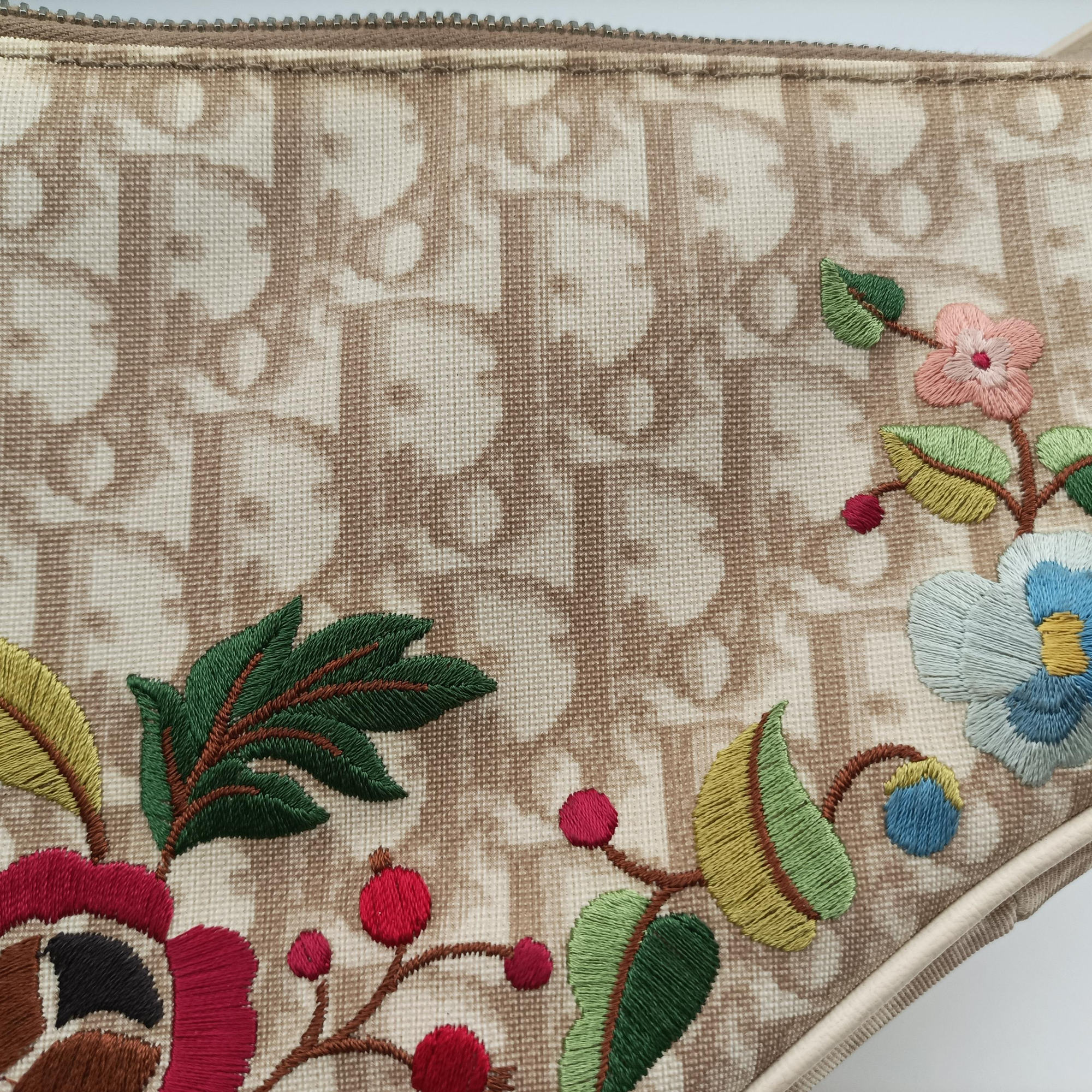 Saddle Beige PVC Coated Canvas Floral Embroidery MC 0055サドル ベージュ PVCコーティングキャンバス 花刺繍 MC 0055