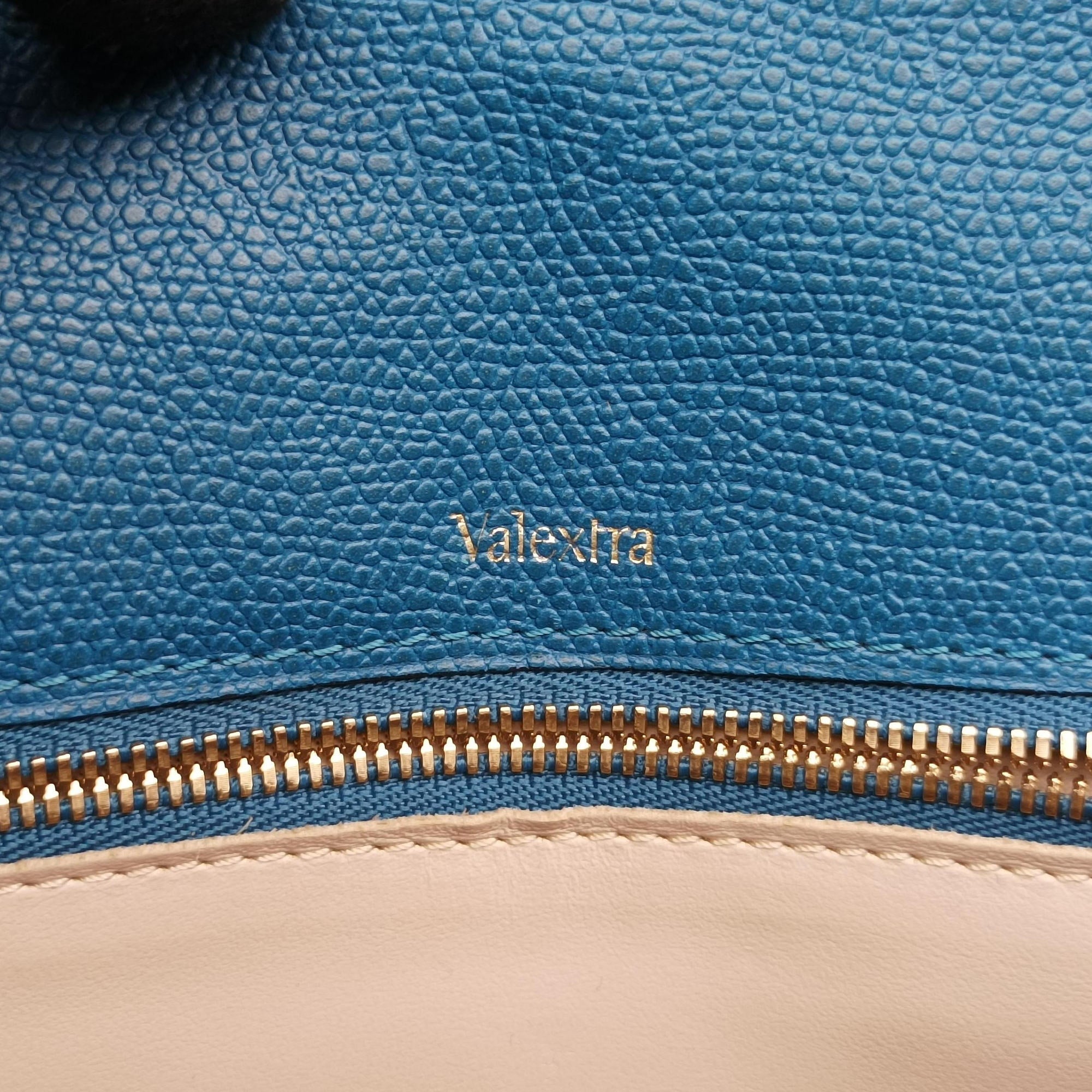 Iside Blue Calfskin N 424812イジィデ ブルー カーフスキン N 424812