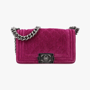 BOY CHANEL Rose velour A67416 17318101ボーイシャネル ローズ レッド ベロア A67416 17318101