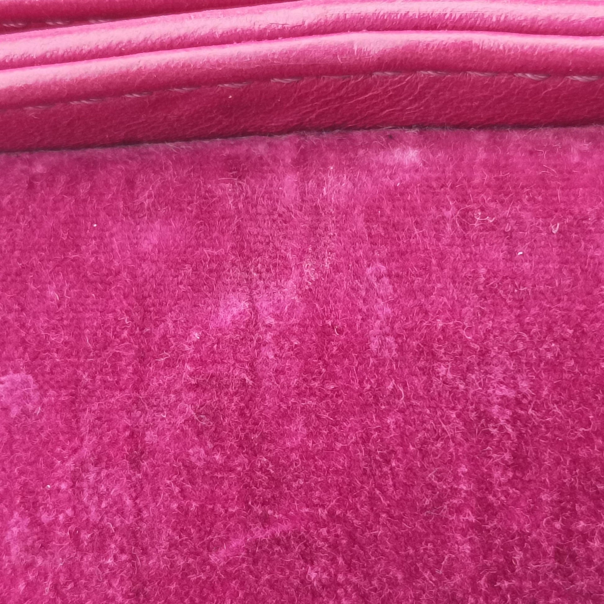 BOY CHANEL Rose velour A67416 17318101ボーイシャネル ローズ レッド ベロア A67416 17318101