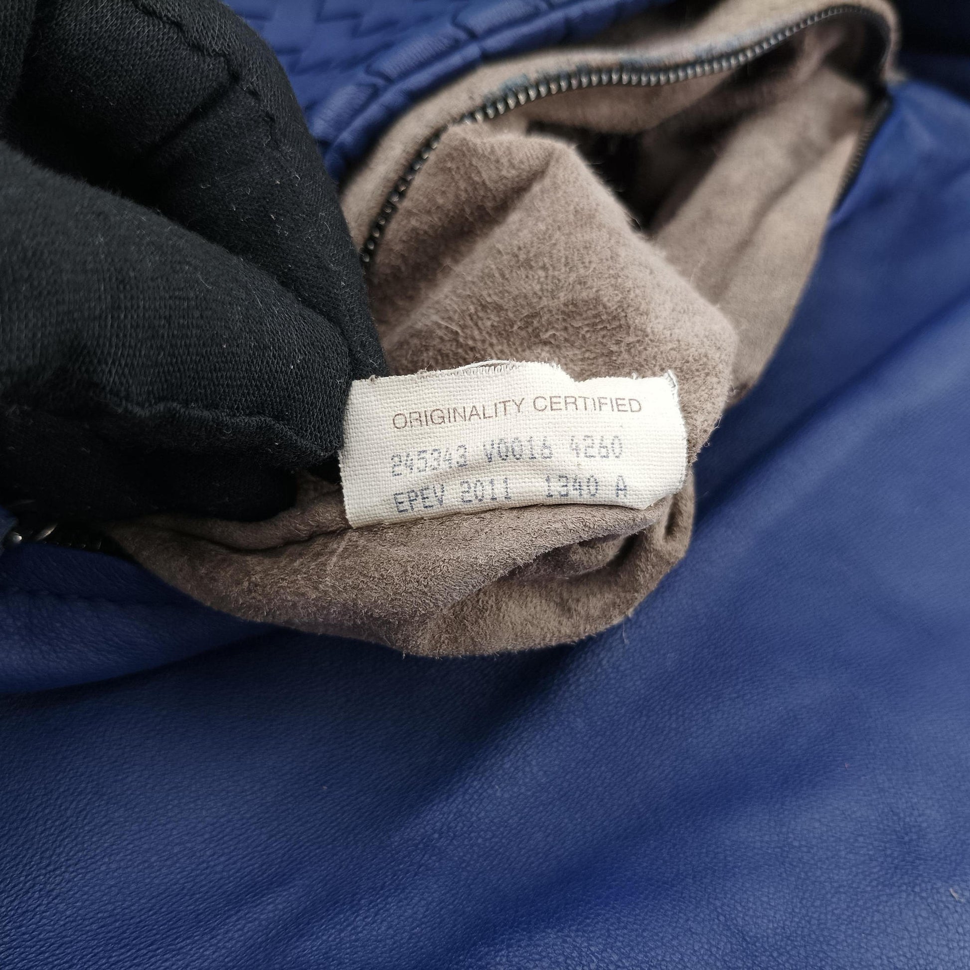 Intrecciato Navy lambskin 245343 V0016 4260 EPEV 2011 1340 Aイントレチャート ネイビー ラムスキン 245343 V0016 4260 EPEV 2011 1340 A