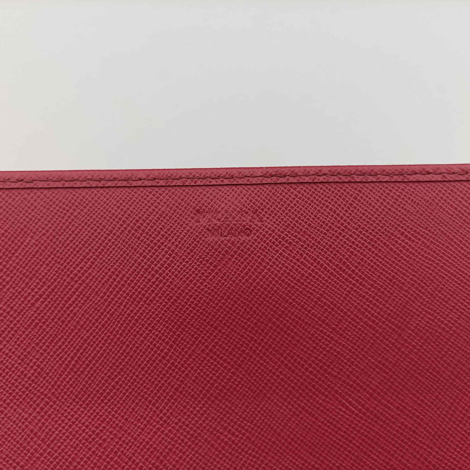 Metal Wallet on Chain Cornflower Clutch Pink Saffiano leather 1MT290 181メタル ウォレット オン チェーン コーンフラワー クラッチ ピンク サフィアーノレザー 1MT290 181