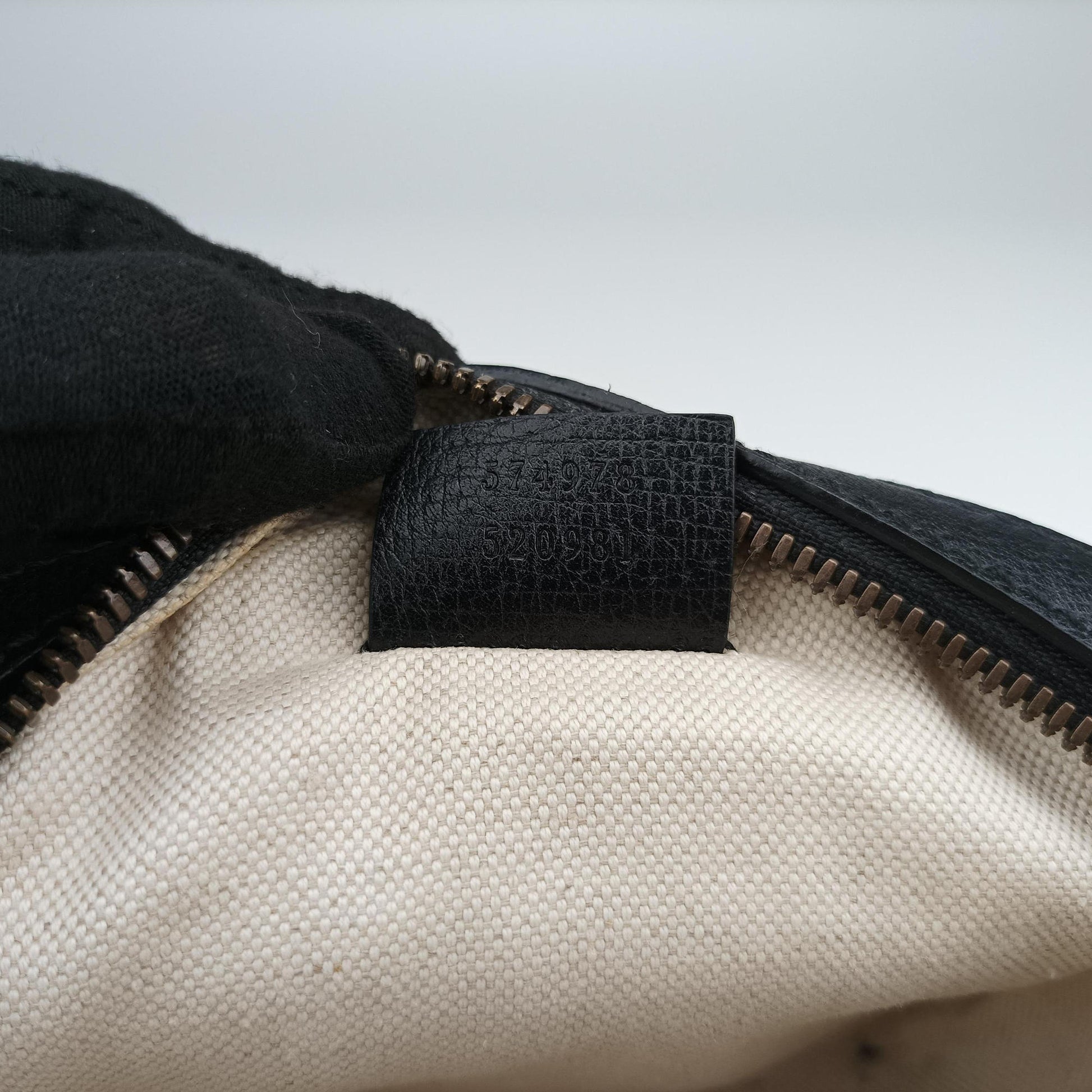 Ophidia Navy × Black velour×Leather 574978 B028749375オフィディア ネイビー × ブラック ベロア×レザー 574978 B028749375