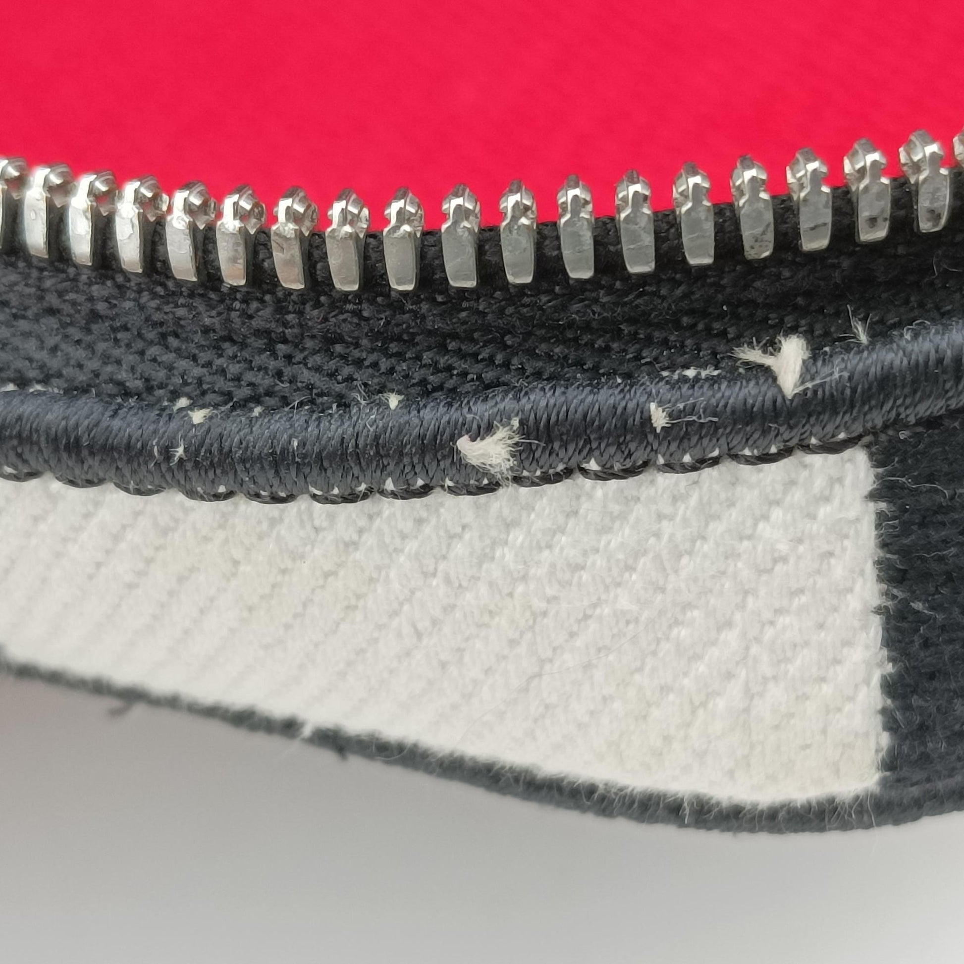 Travel Black × white × red jacquard canvas 50-MA-0251 トラベル ブラック × ホワイト × レッド ジャガードキャンバス 50-MA-0251 