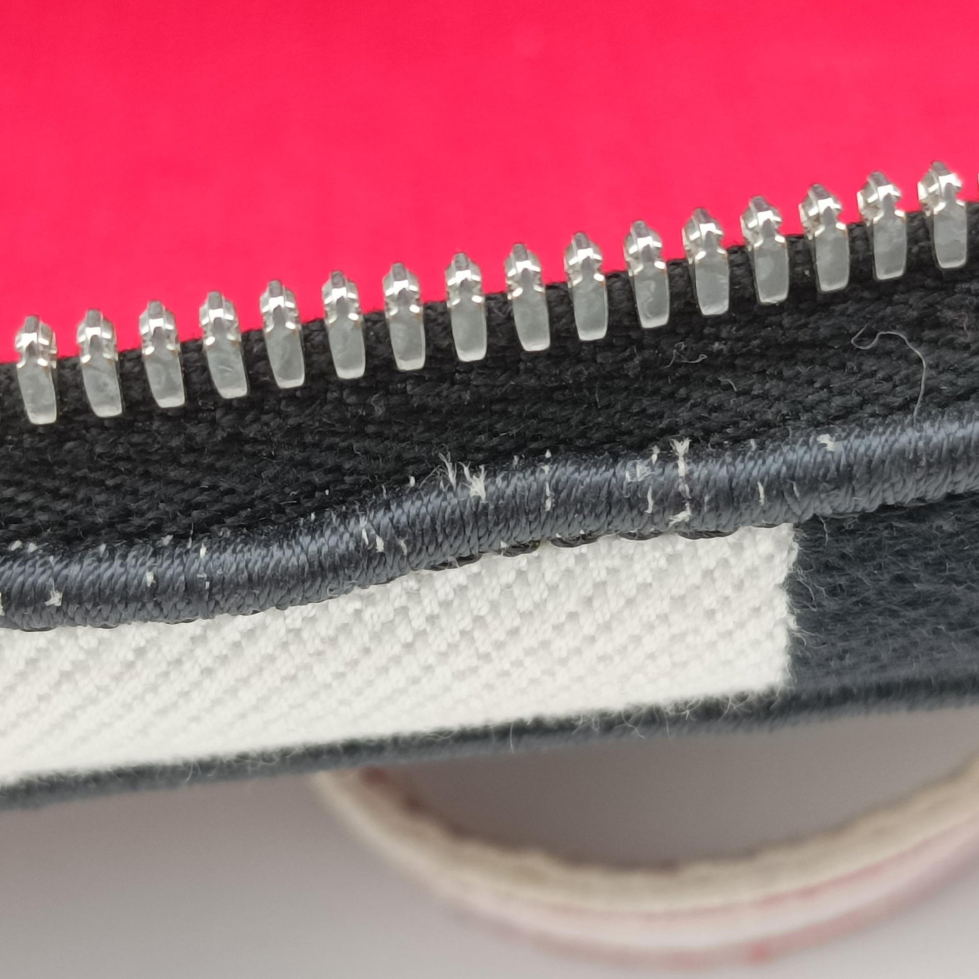 Travel Black × white × red jacquard canvas 50-MA-0251 トラベル ブラック × ホワイト × レッド ジャガードキャンバス 50-MA-0251 