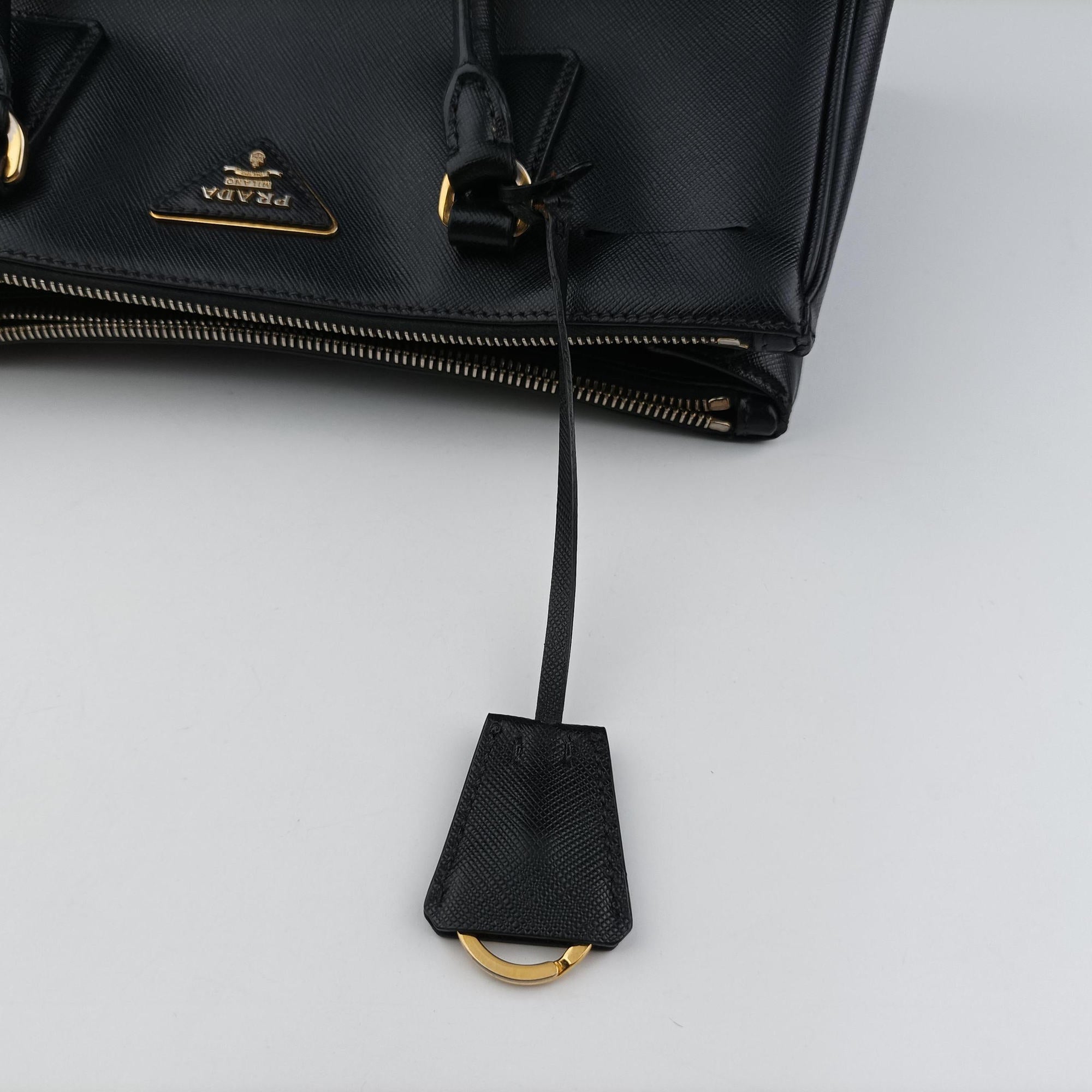 Galleria Black SAFFIANO Leather BN2274 14 Xガレリア ブラック サフィアーノレザー BN2274 14 X
