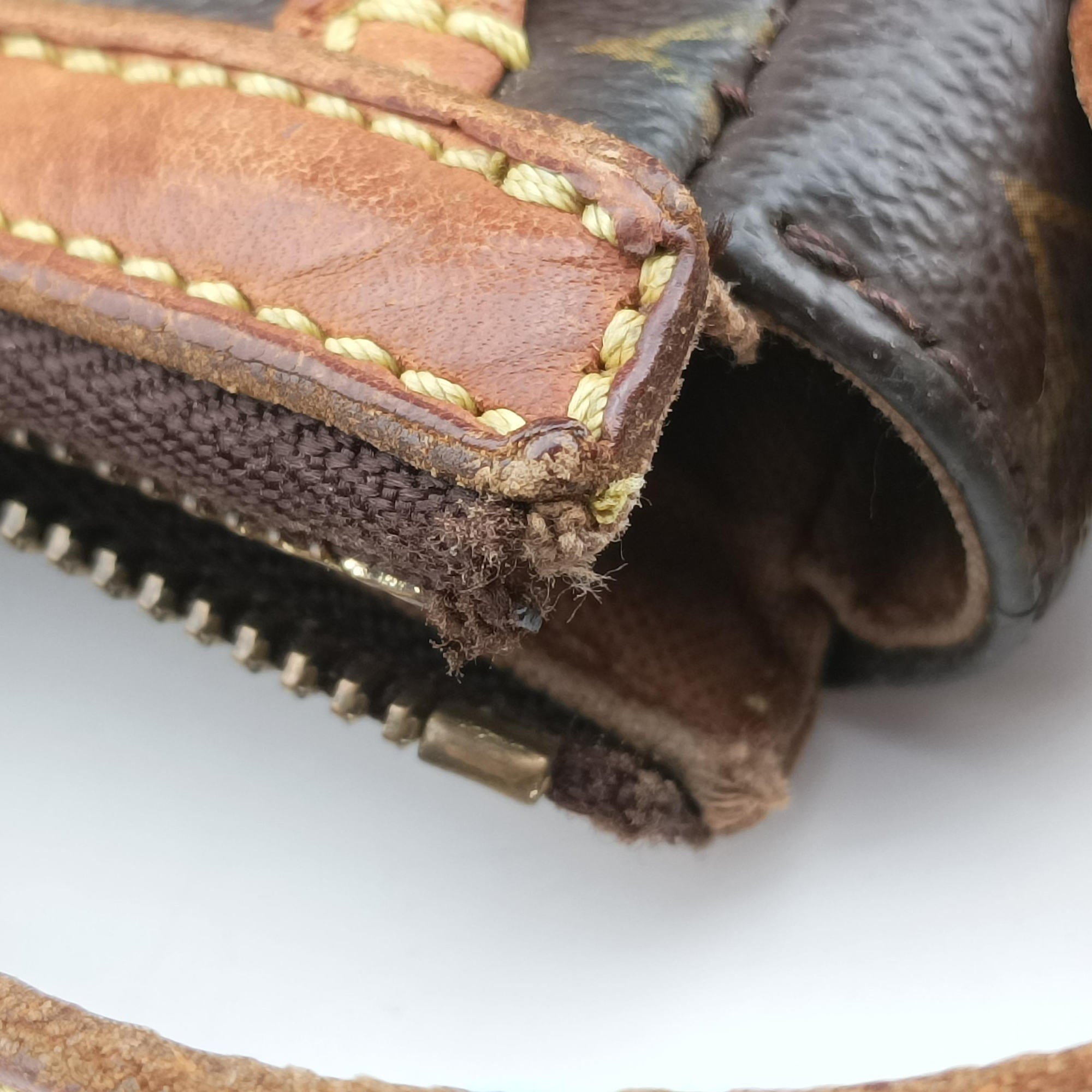 TULUM GM Brown Monogram Canvas M40075 MB2067トゥラムGM モノグラム/ブラウン モノグラムキャンバス M40075 MB2067