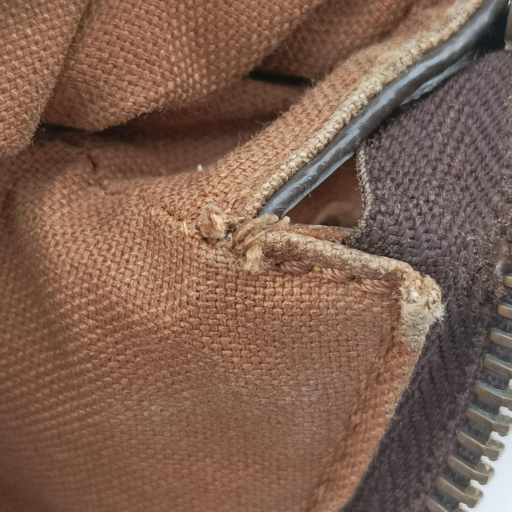 TULUM GM Brown Monogram Canvas M40075 MB2067トゥラムGM モノグラム/ブラウン モノグラムキャンバス M40075 MB2067