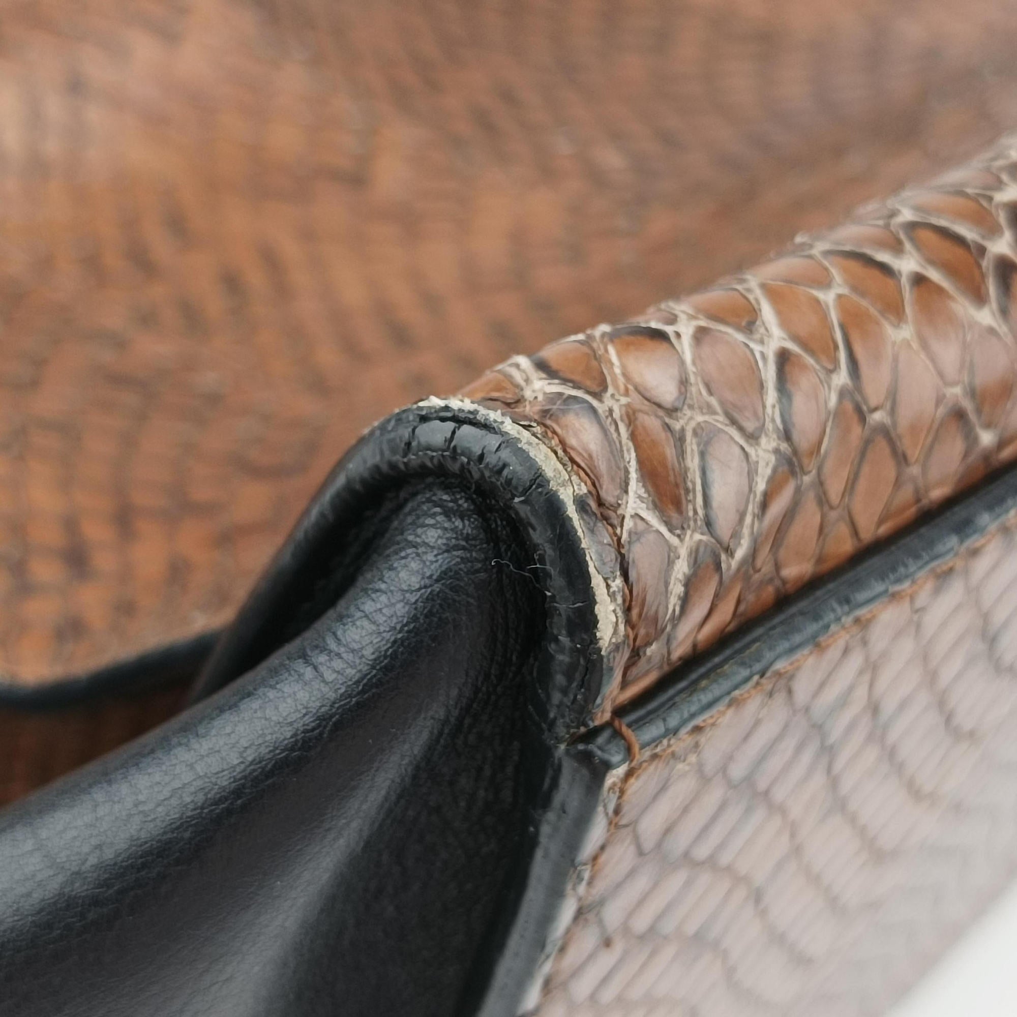 Trapeze Brown × Black Snakeskin × Leather W-GM-0172トラペーズミディアム ブラウン × ブラック スネークスキン × レザー W-GM-0172