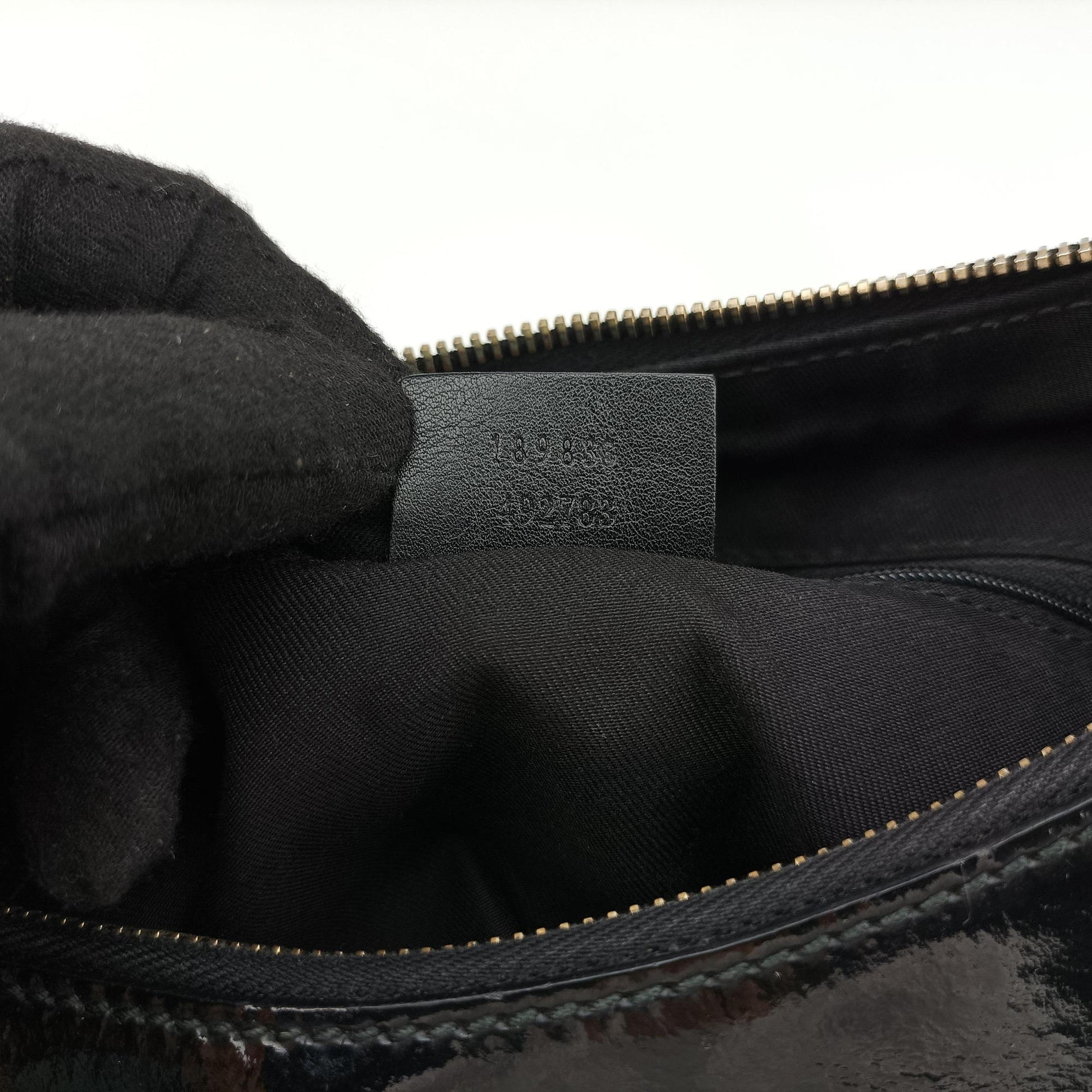 Abbey D-ring Hobo Black Patent 189833 A3387422アビー Dリング ホーボー ブラック パテント 189833 A3387422