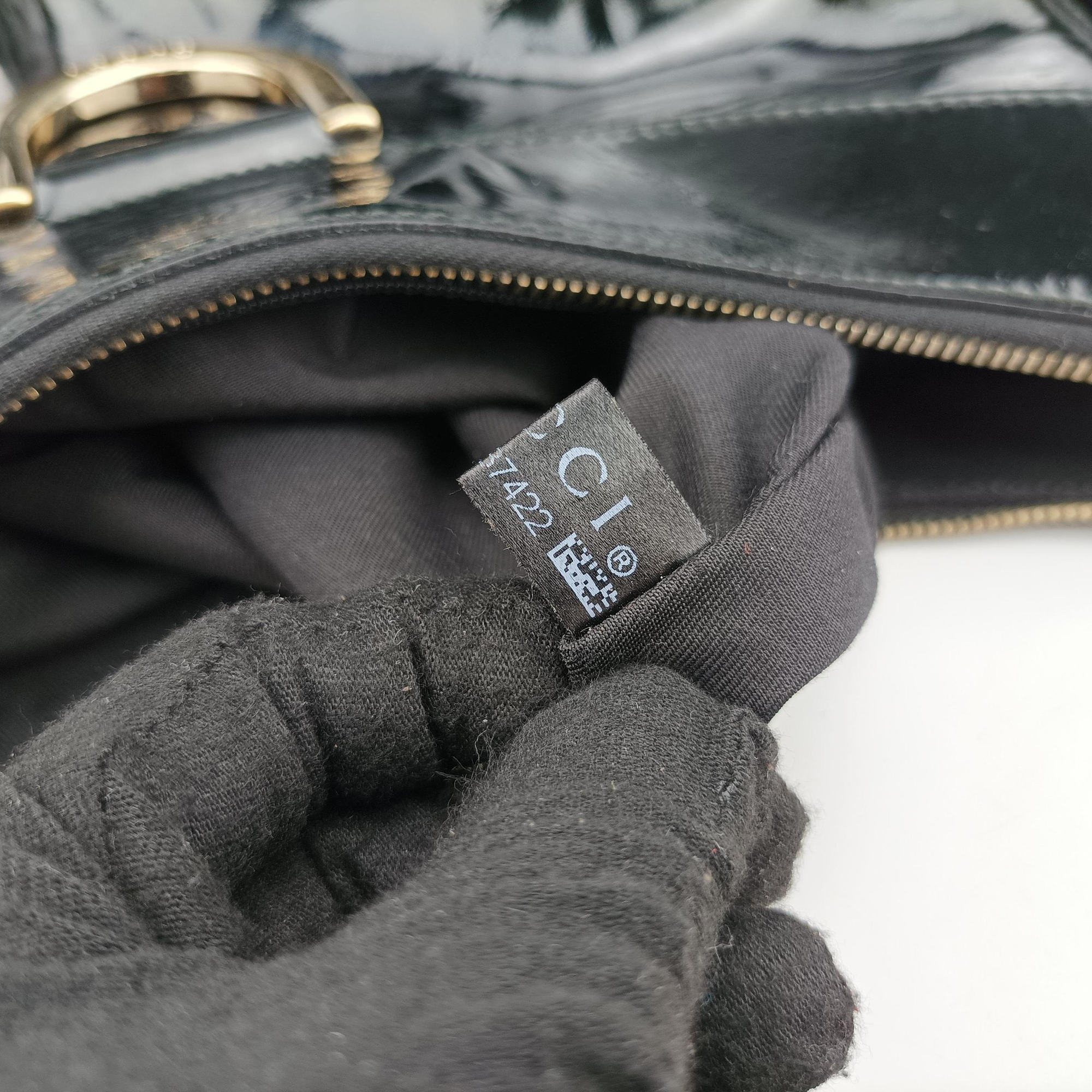 Abbey D-ring Hobo Black Patent 189833 A3387422アビー Dリング ホーボー ブラック パテント 189833 A3387422
