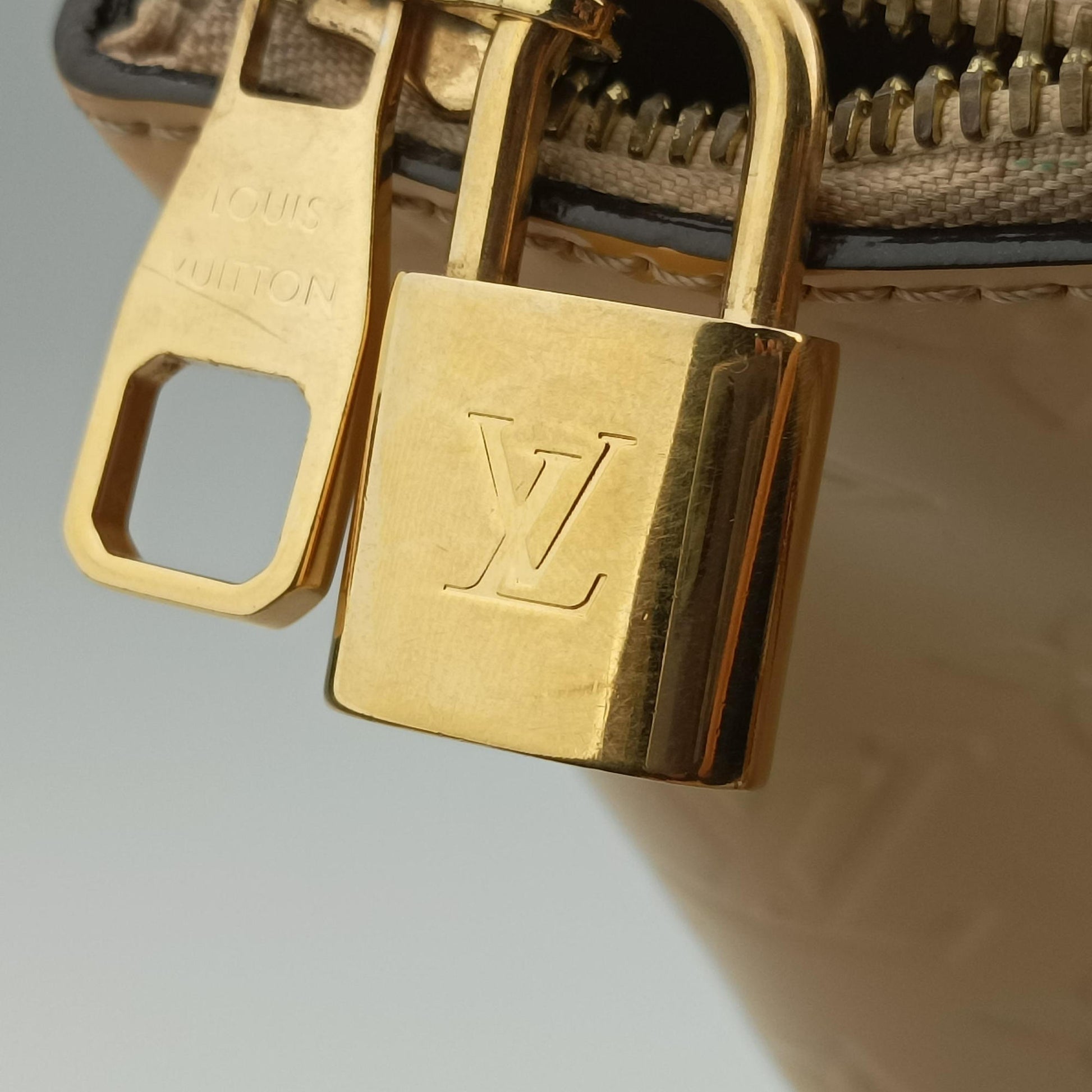 Montebello MM Dune Monogram Vernis M90163 DR3154モンテベロMM デュンヌ モノグラム ヴェルニ M90163 DR3154