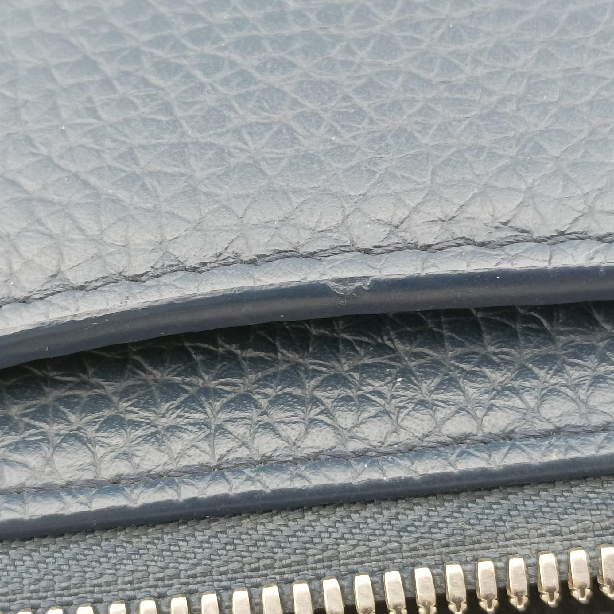 Armand Briefcase MM NAVY Taurillon leather M54380 UB2159アルマンド ブリーフケース MM ネイビー トリヨンレザー M54380 UB2159