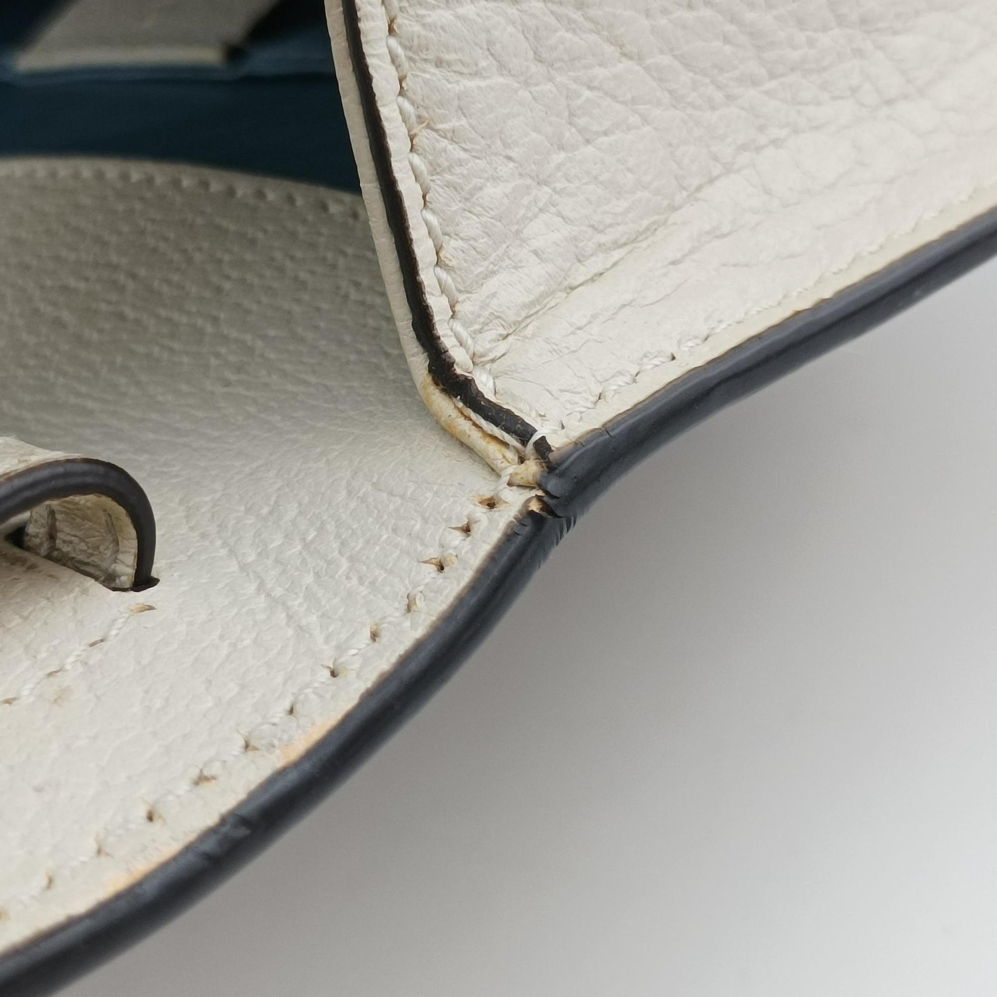 Sylvie White Leather 470270 A026707900シルヴィ ホワイト レザー 470270 A026707900