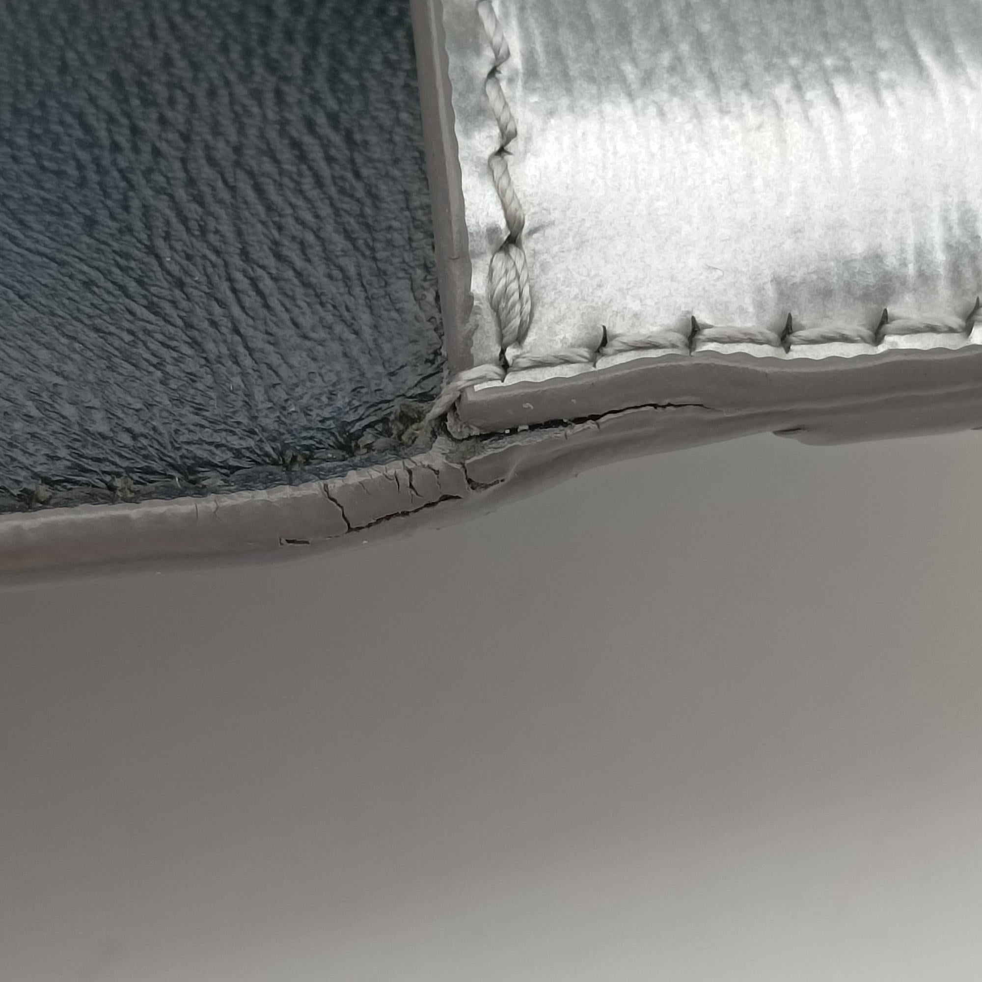 Hourglass XS Silver leather 592833.8110.V.535289アワーグラス XS シルバー レザー 592833.8110.V.535289