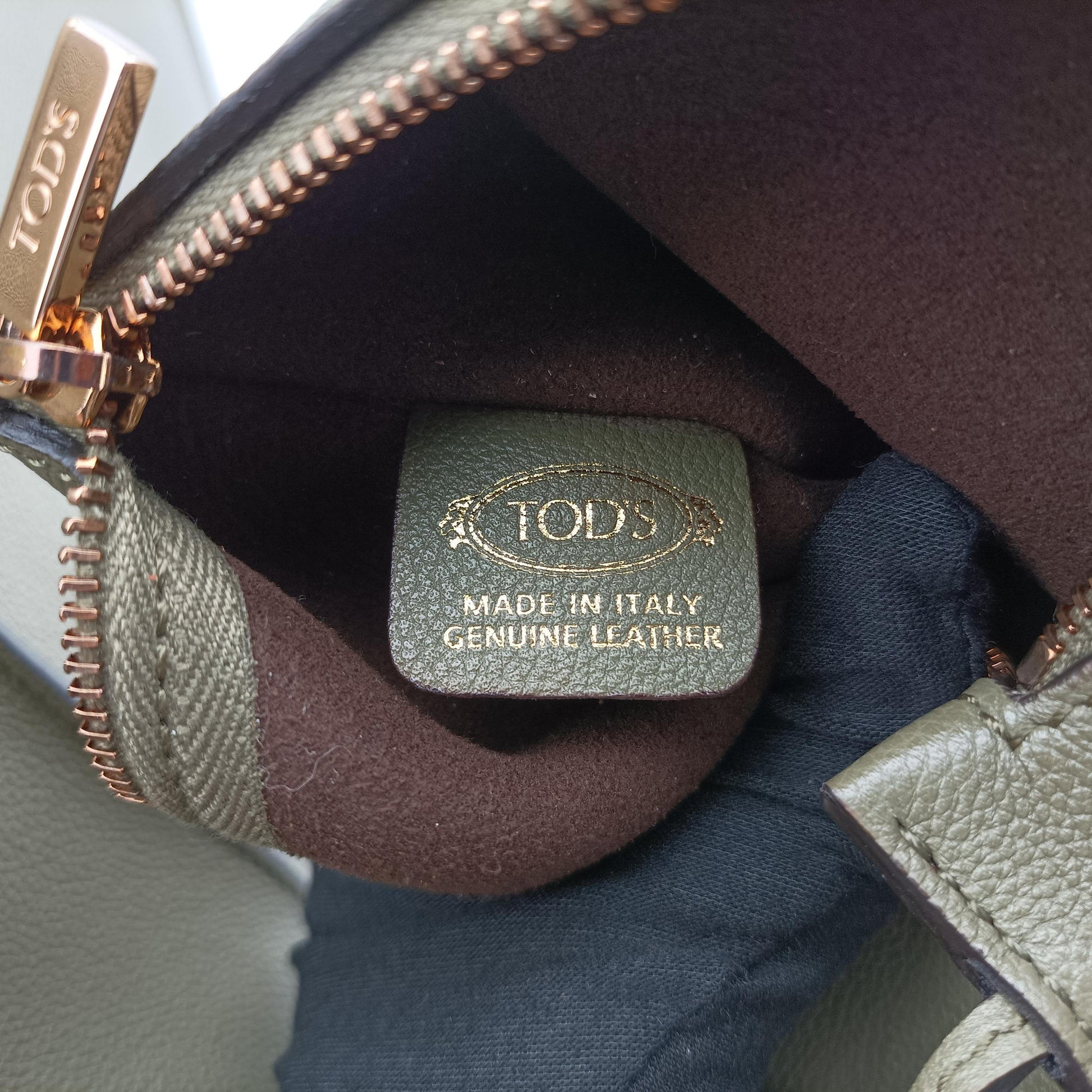 T Timeless Green Leather V047T タイムレス グリーン レザー V047