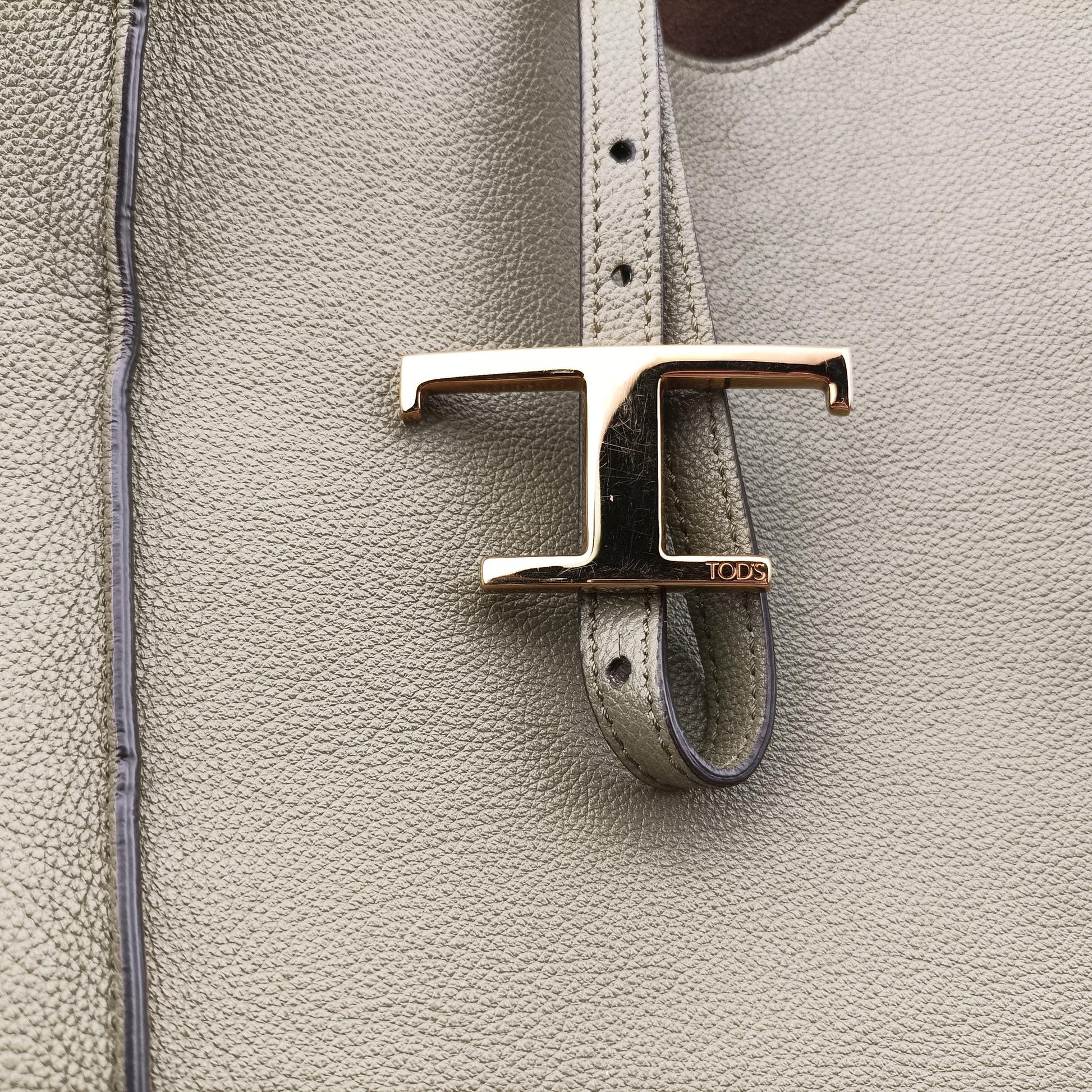 T Timeless Green Leather V047T タイムレス グリーン レザー V047