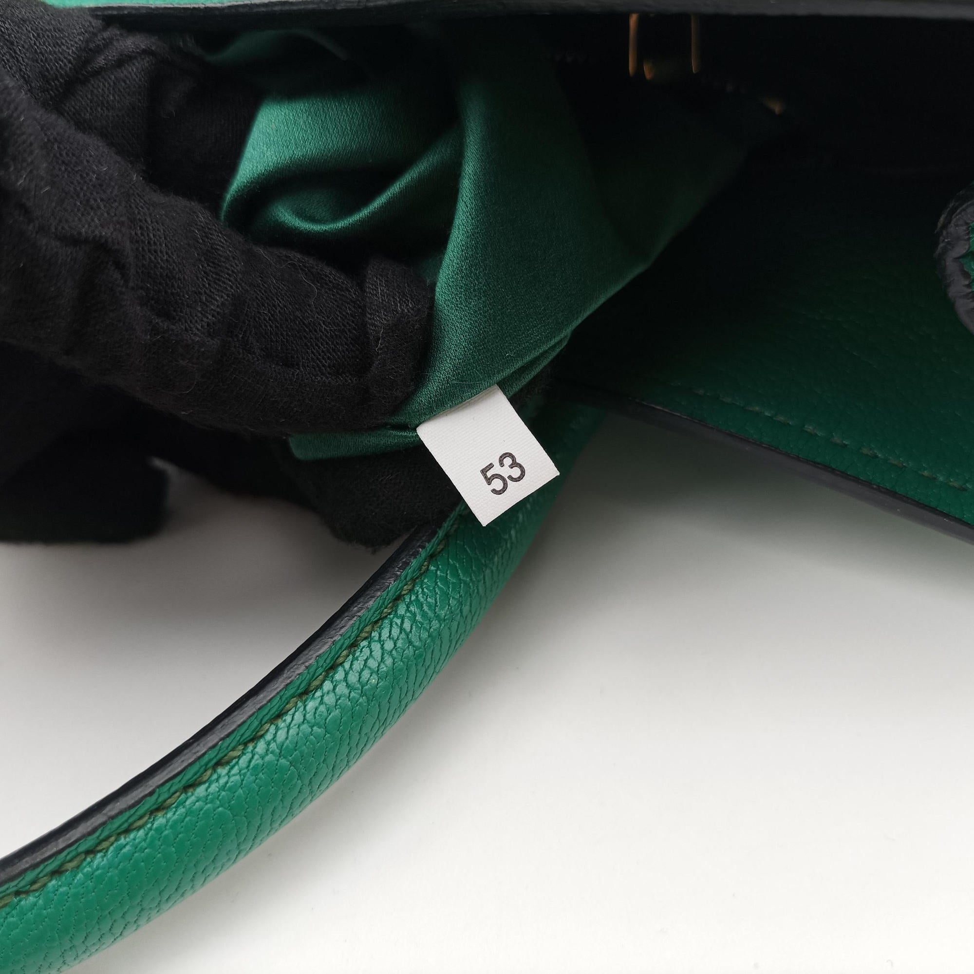 Vitello Caribu Green Leather RN0620 53ヴィッテロ カリブ グリーン レザー RN0620 53