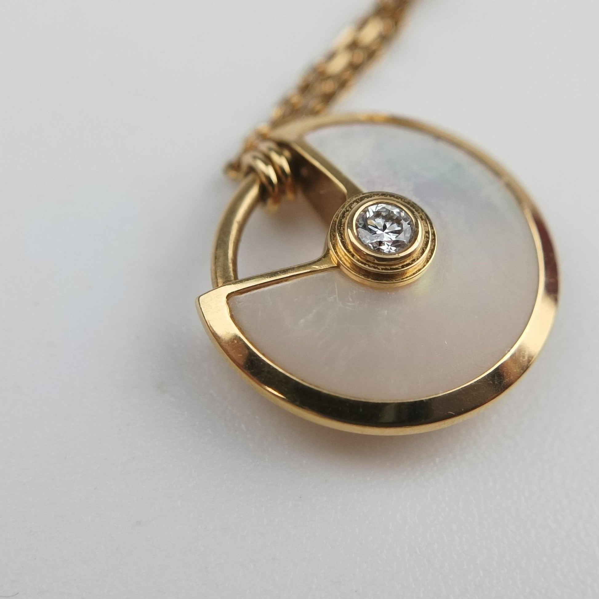 Amulette de Cartier Gold×White AU750 B3047100 AYJ317カルティエ アミュレット ゴールド×ホワイト AU750 B3047100 AYJ317
